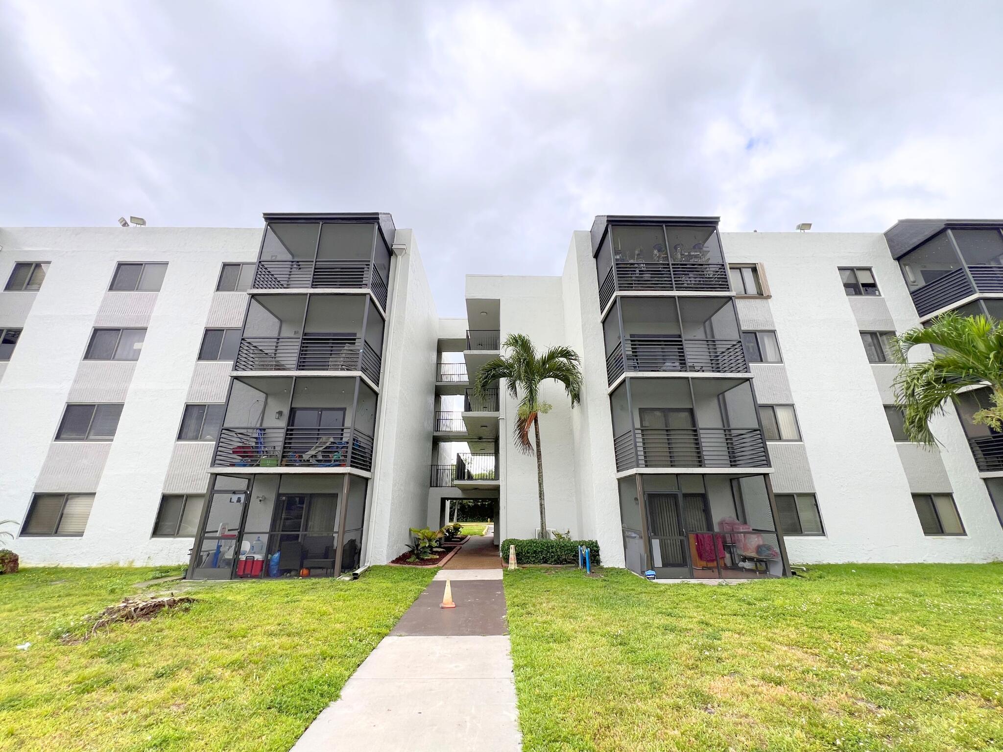Alquilada 3700 N Pine Island Road 408, Sunrise, FL 33351, Sunrise, FL 33351