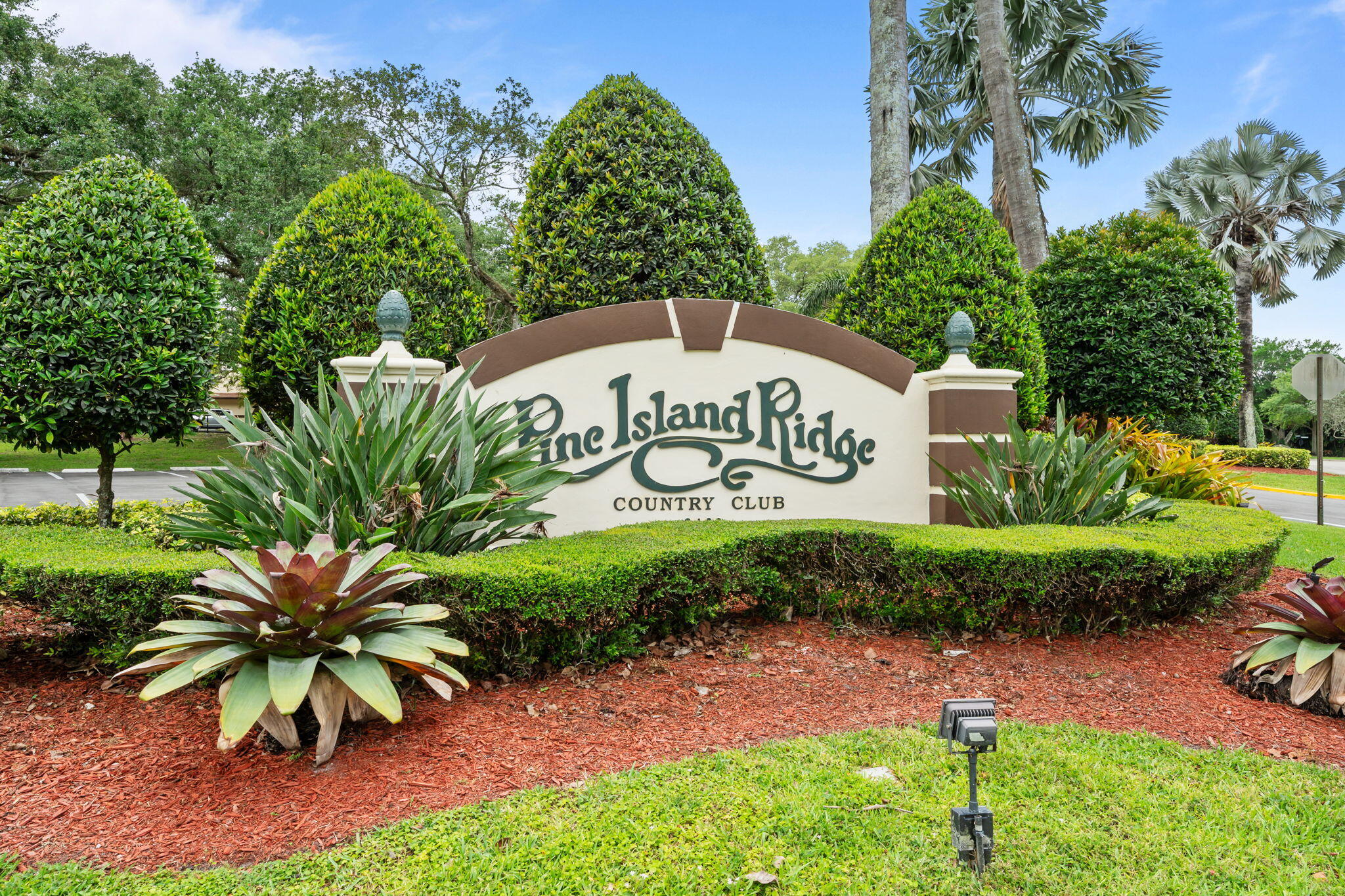 Foto de propiedad en 9470 Live Oak Place 204, Davie, FL 33324 Davie con MLS# 