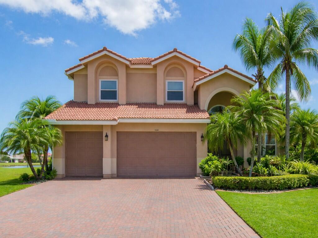 Foto de propiedad en 1010 SW Ruby Ave Avenue SW, Vero Beach, FL 32968 Vero Beach con MLS# 