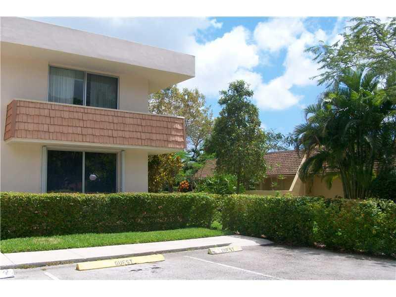 Foto de propiedad en 4031 N Cypress Drive 101, Pompano Beach, FL 33069 Pompano Beach con MLS# 