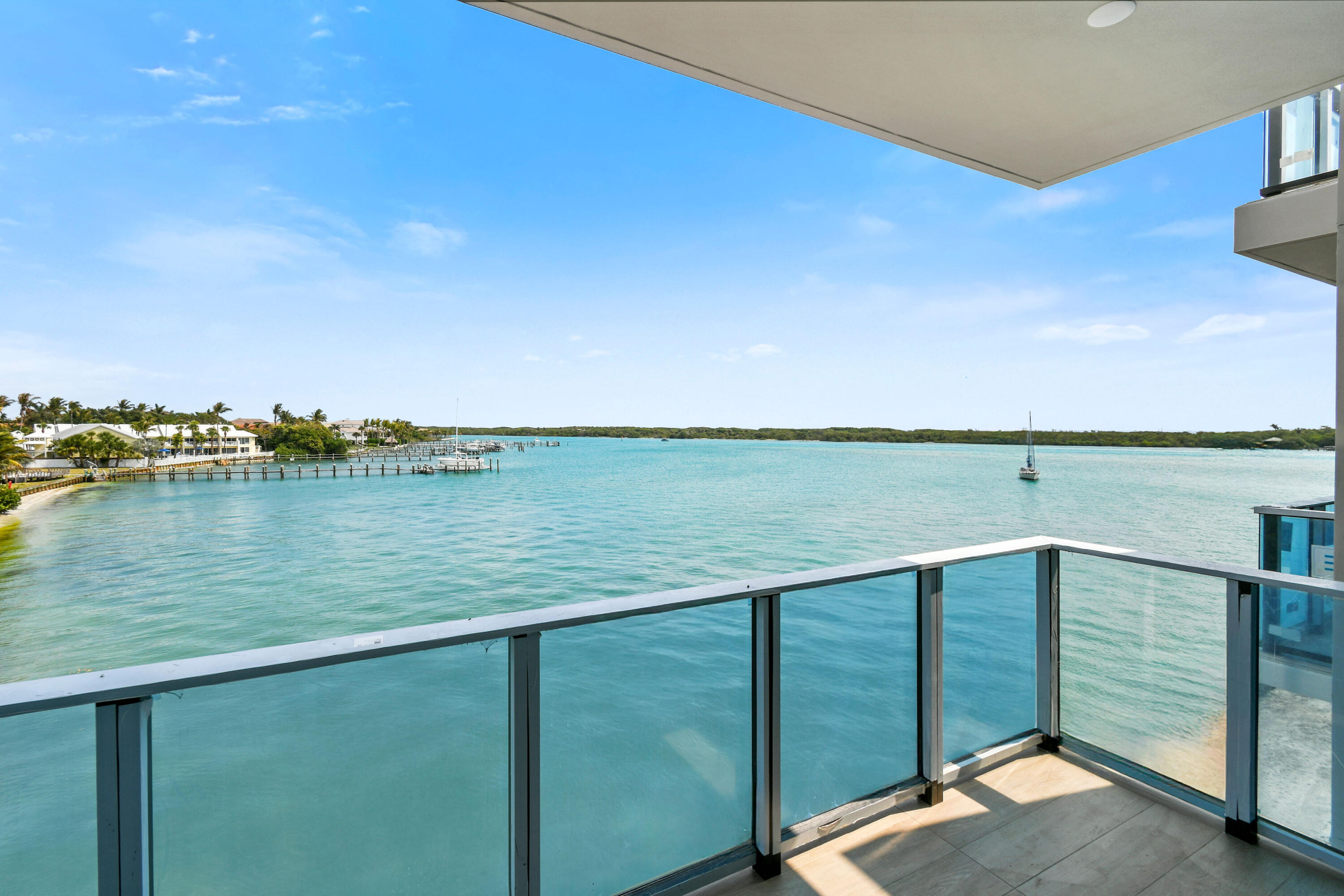 Foto de propiedad en 12450 SE Crystal Cove Place 2, Jupiter, FL 33469 Jupiter con MLS# 
