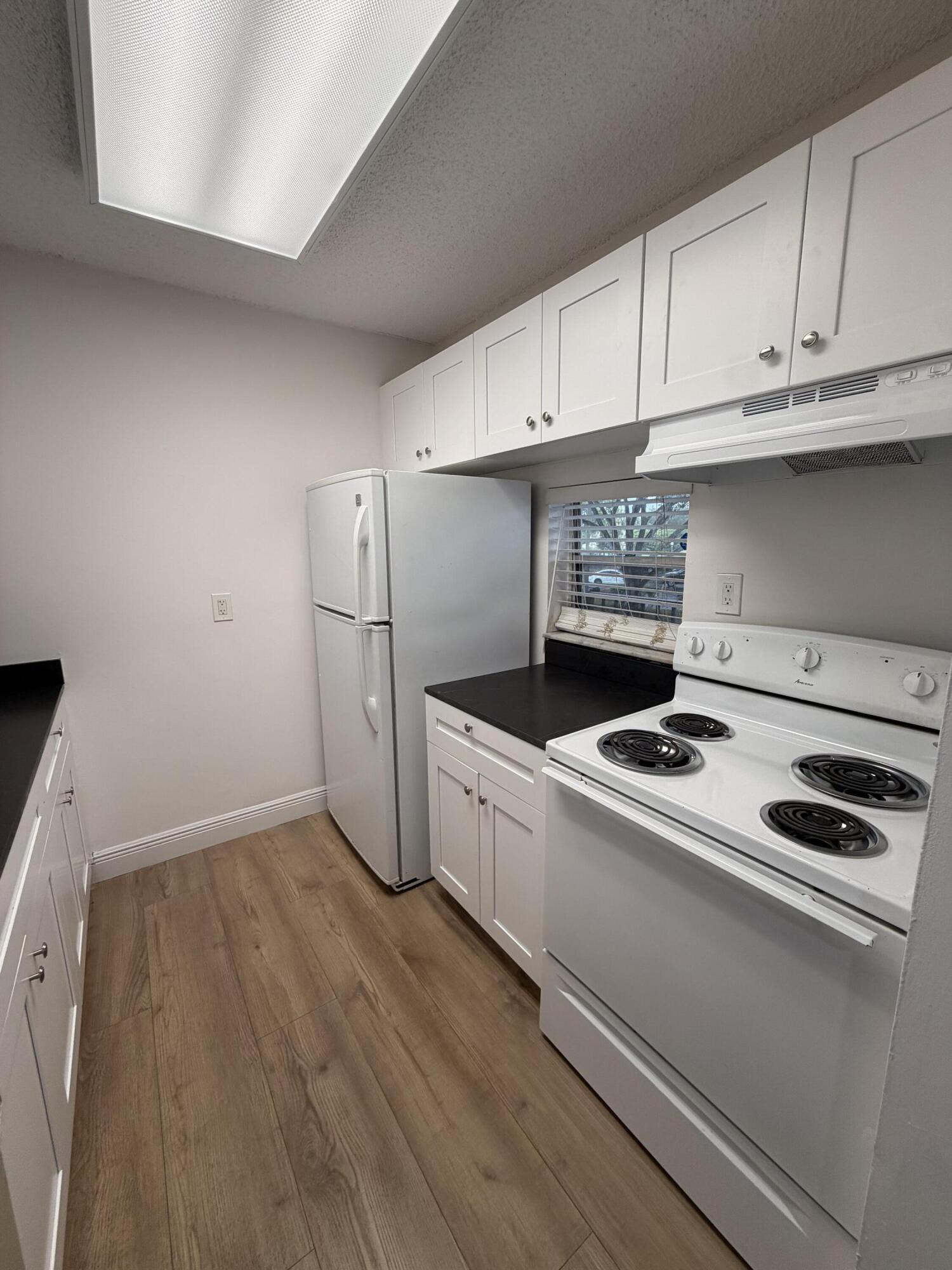 Foto de propiedad en 8720 N Sherman Circle 205, Miramar, FL 33025 Miramar con MLS# 