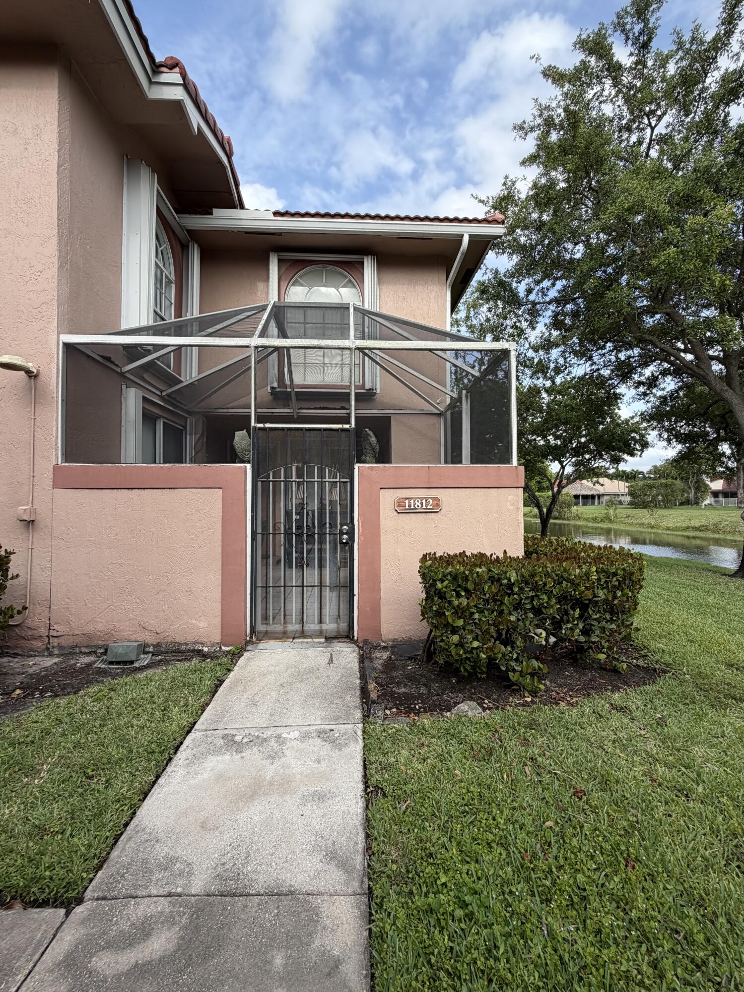 Foto de propiedad en 11812 Royal Palm Boulevard, Coral Springs, FL 33065 Coral Springs con MLS# 