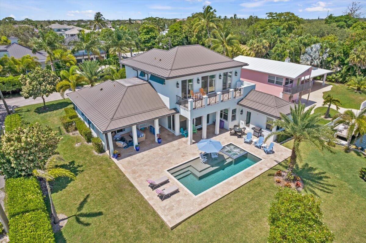 Foto de propiedad en 205 Body Court, Jupiter, FL 33477 Jupiter con MLS# 