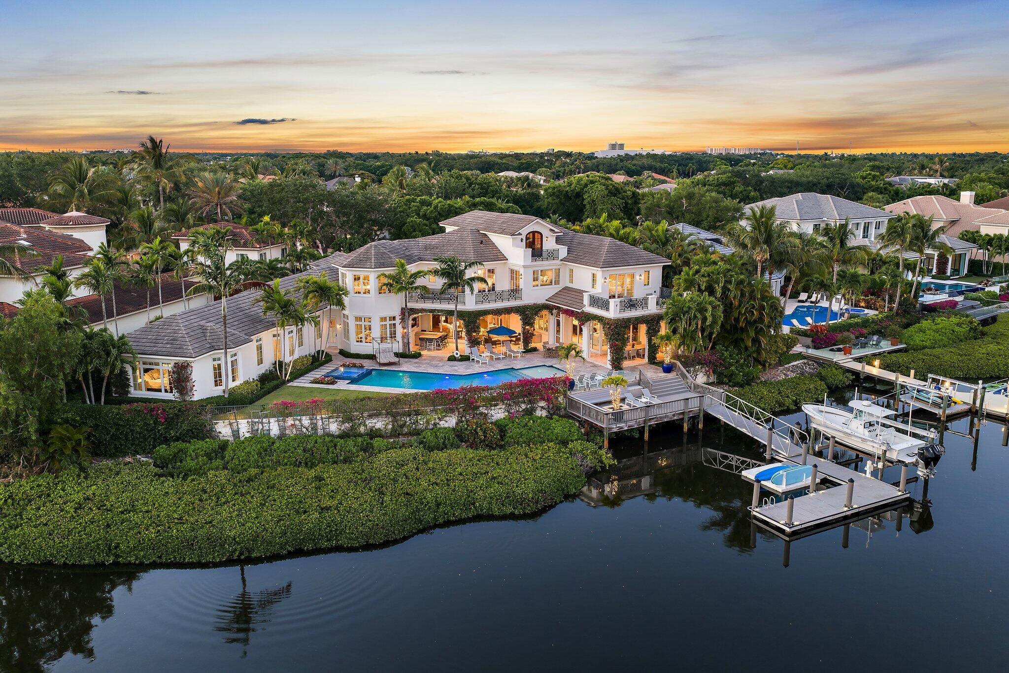 Foto de propiedad en 103 Quayside Drive, Jupiter, FL 33477 Jupiter con MLS# 