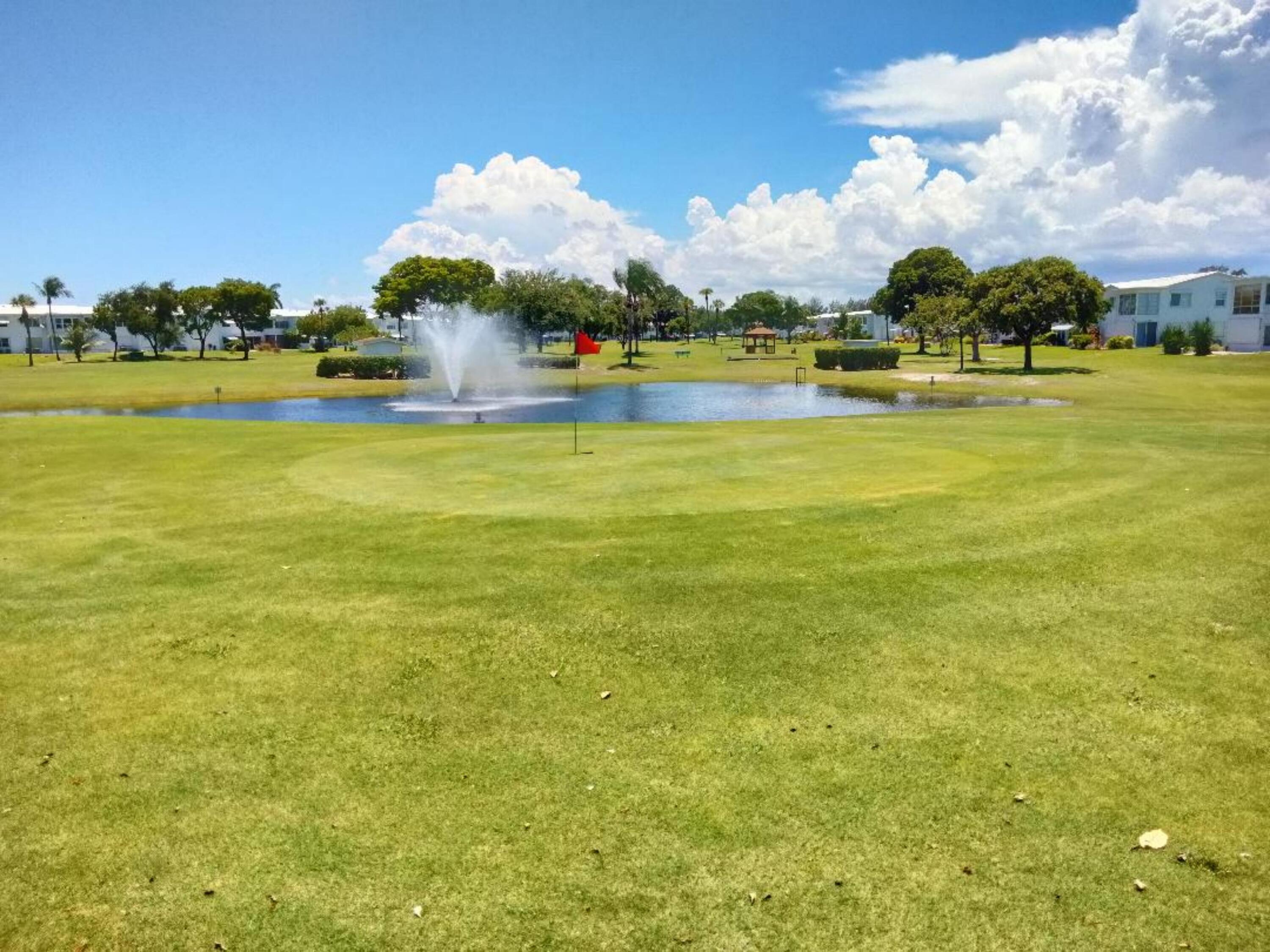 Foto de propiedad en 2851 E Golf Boulevard 207, Pompano Beach, FL 33064 Pompano Beach con MLS# 