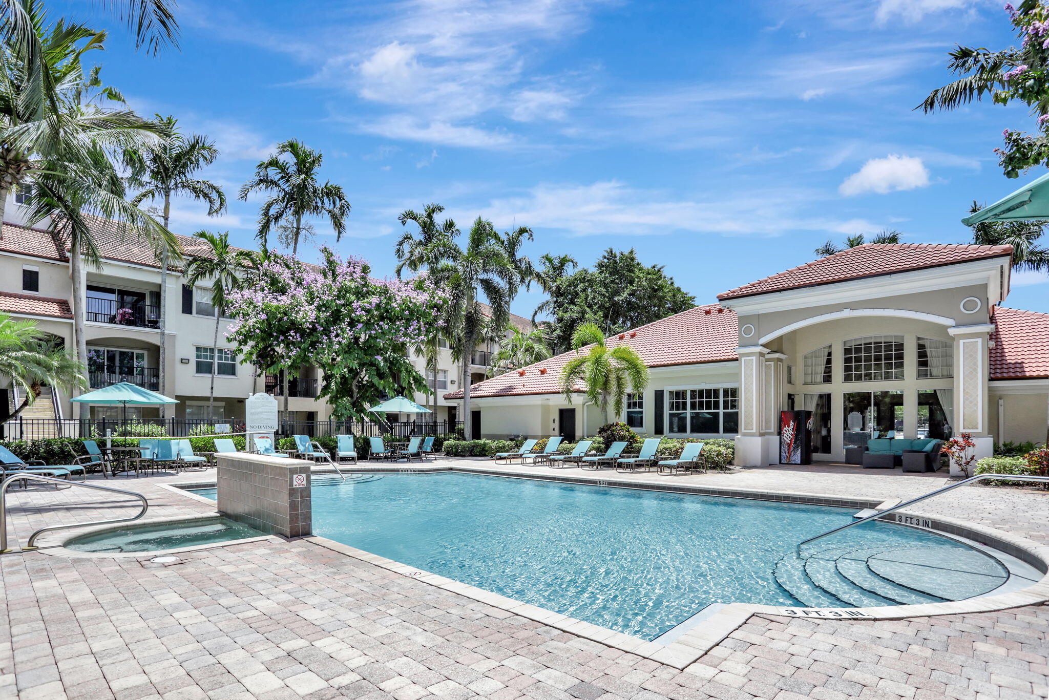 Foto de propiedad en 5800 W Sample 207, Coral Springs, FL 33067 Coral Springs con MLS# 