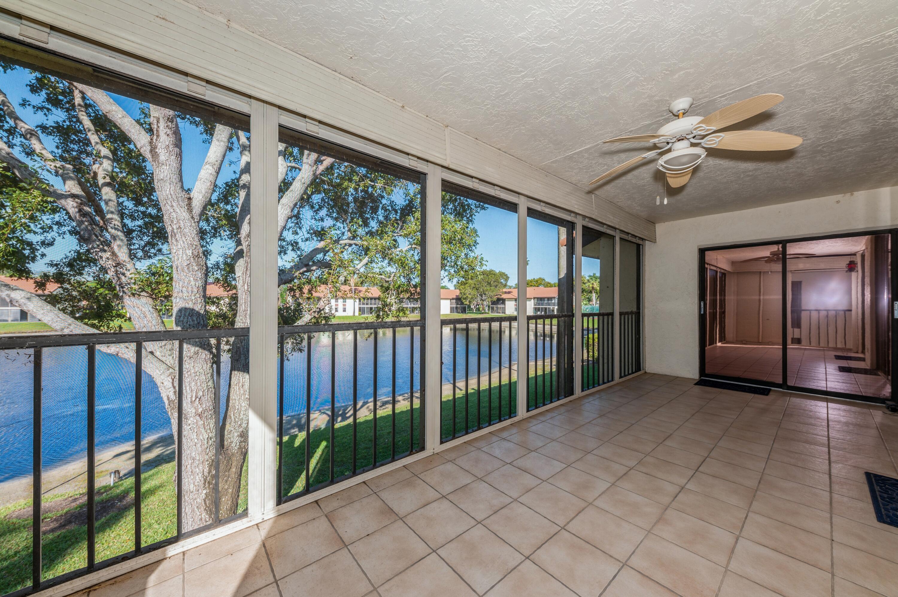Foto de propiedad en 10439 S Circle Lake Drive 201, Boynton Beach, FL 33437 Boynton Beach con MLS# 