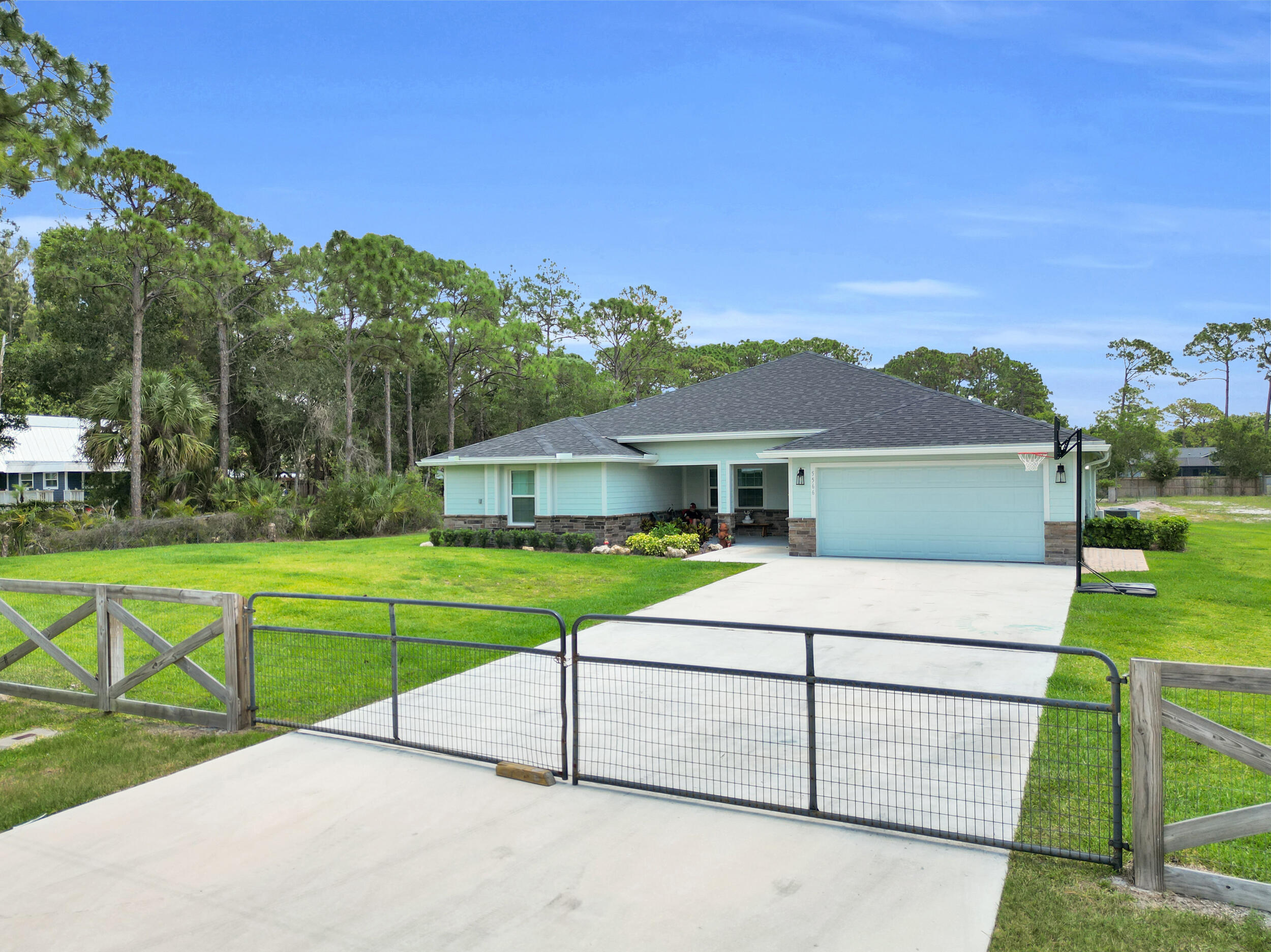 Vendido 5566 Pinetree Drive, Fort Pierce, FL 34982, Fort Pierce, FL 34982