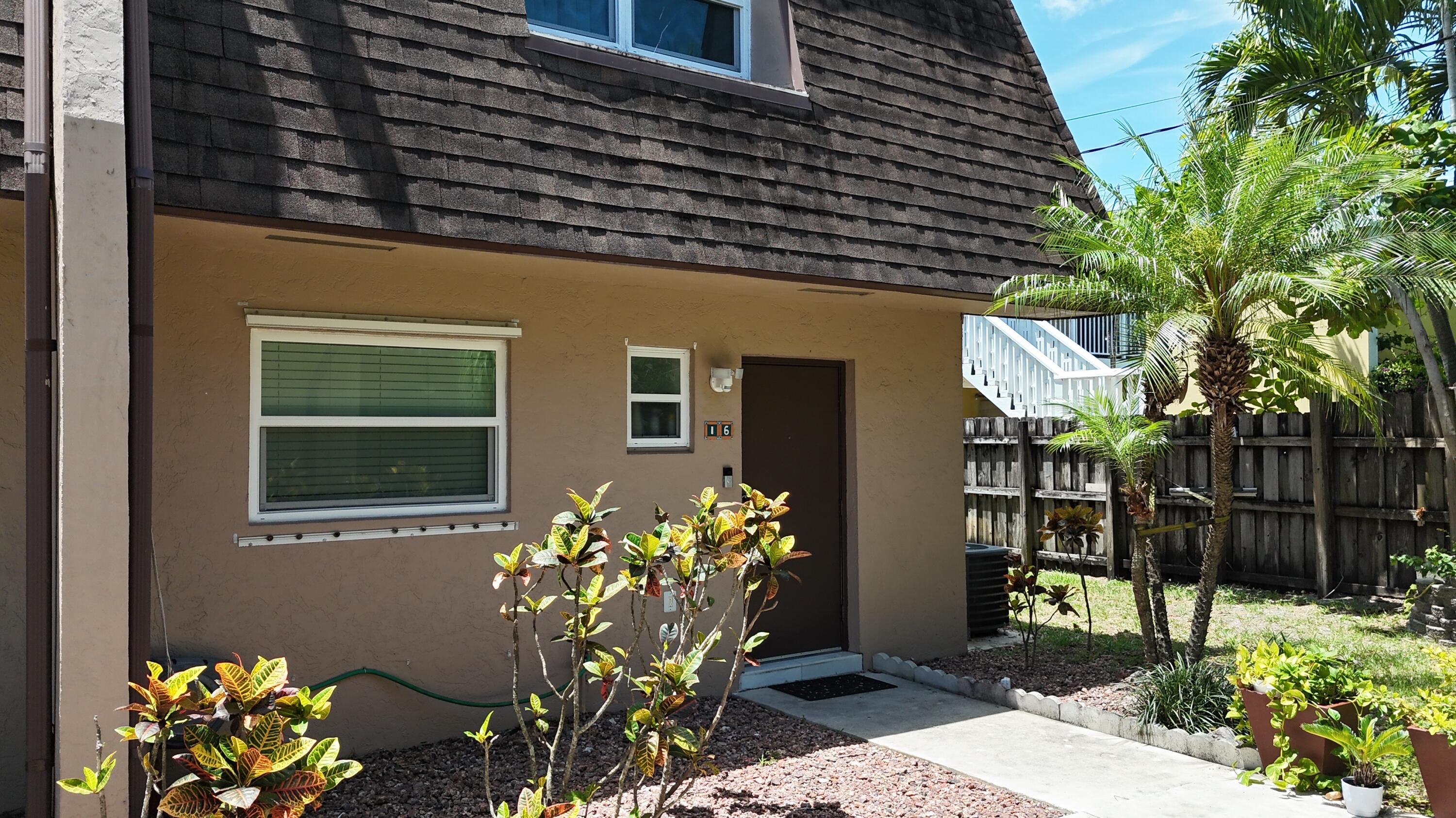 Foto de propiedad en 2520 Van Buren Street 16, Hollywood, FL 33020 Hollywood con MLS# 