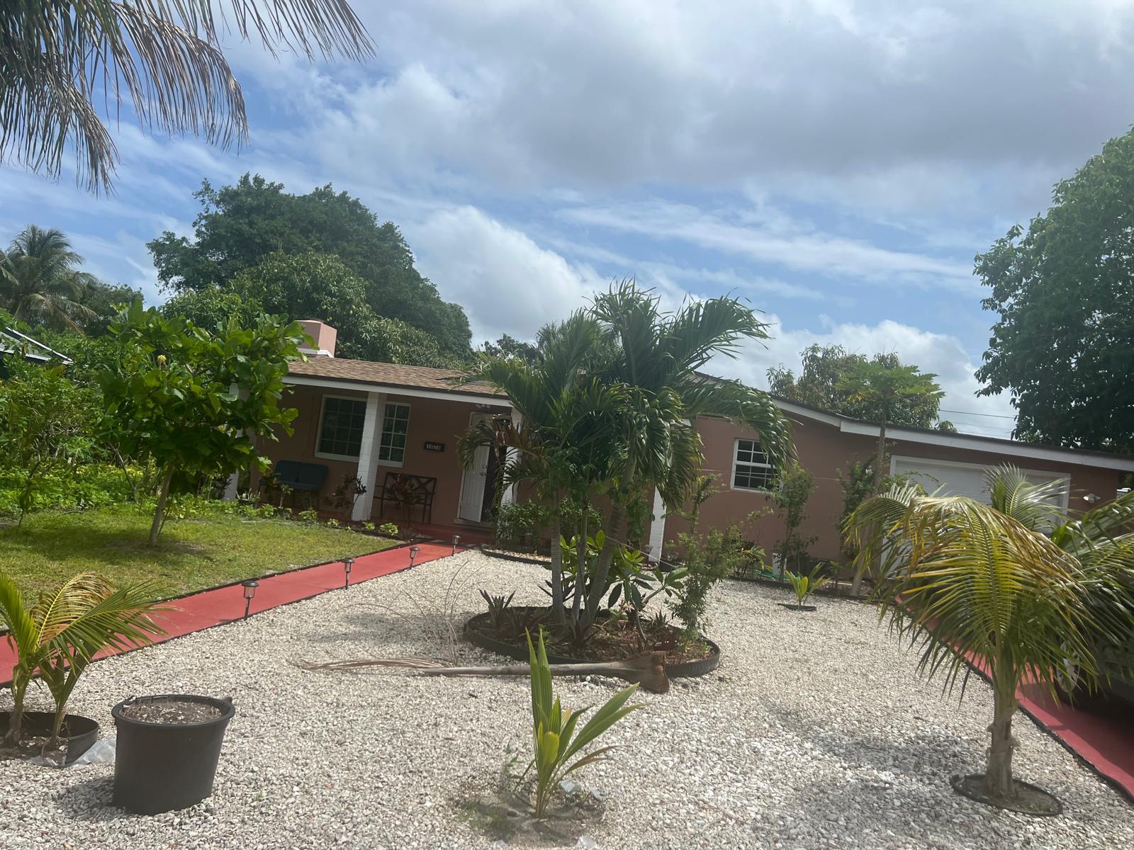 Foto de propiedad en 1026 Hansen Street, West Palm Beach, FL 33405 West Palm Beach con MLS# 