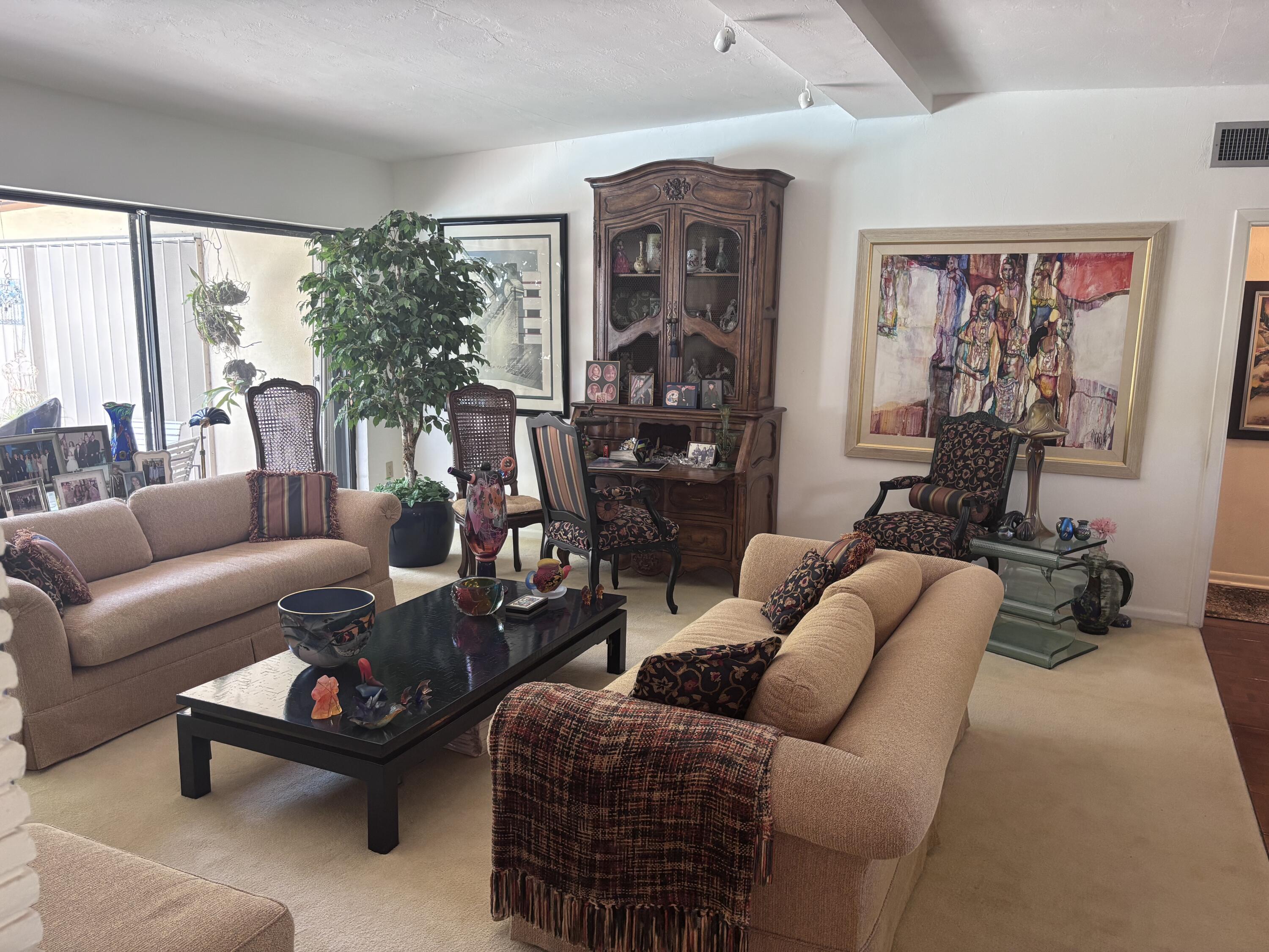 Vendido 1951 NE 194th Drive, North Miami Beach, FL 33179, North Miami Beach, FL 33179
