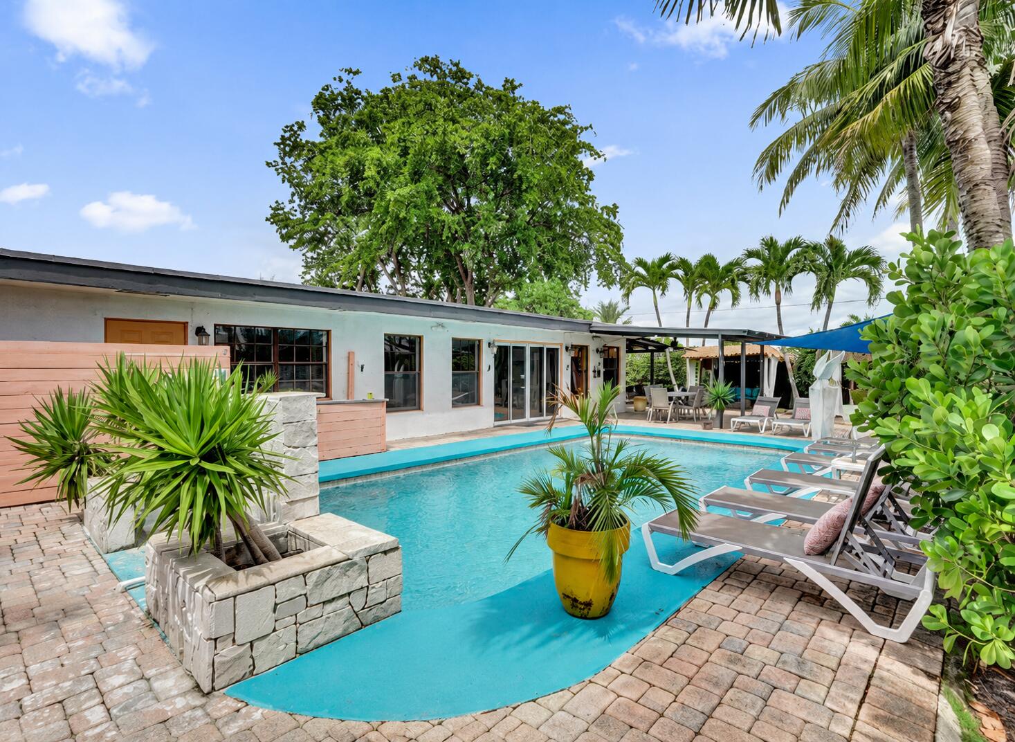 Foto de propiedad en 4460 NE 17th Terrace, Oakland Park, FL 33334 Oakland Park con MLS# 