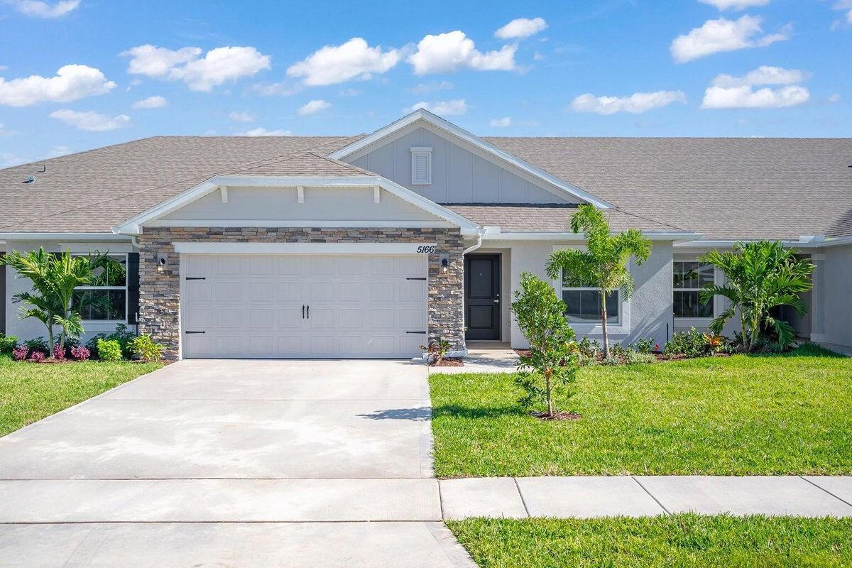 Foto de propiedad en 8615 Giovanni Avenue, Fort Pierce, FL 34951 Fort Pierce con MLS# 