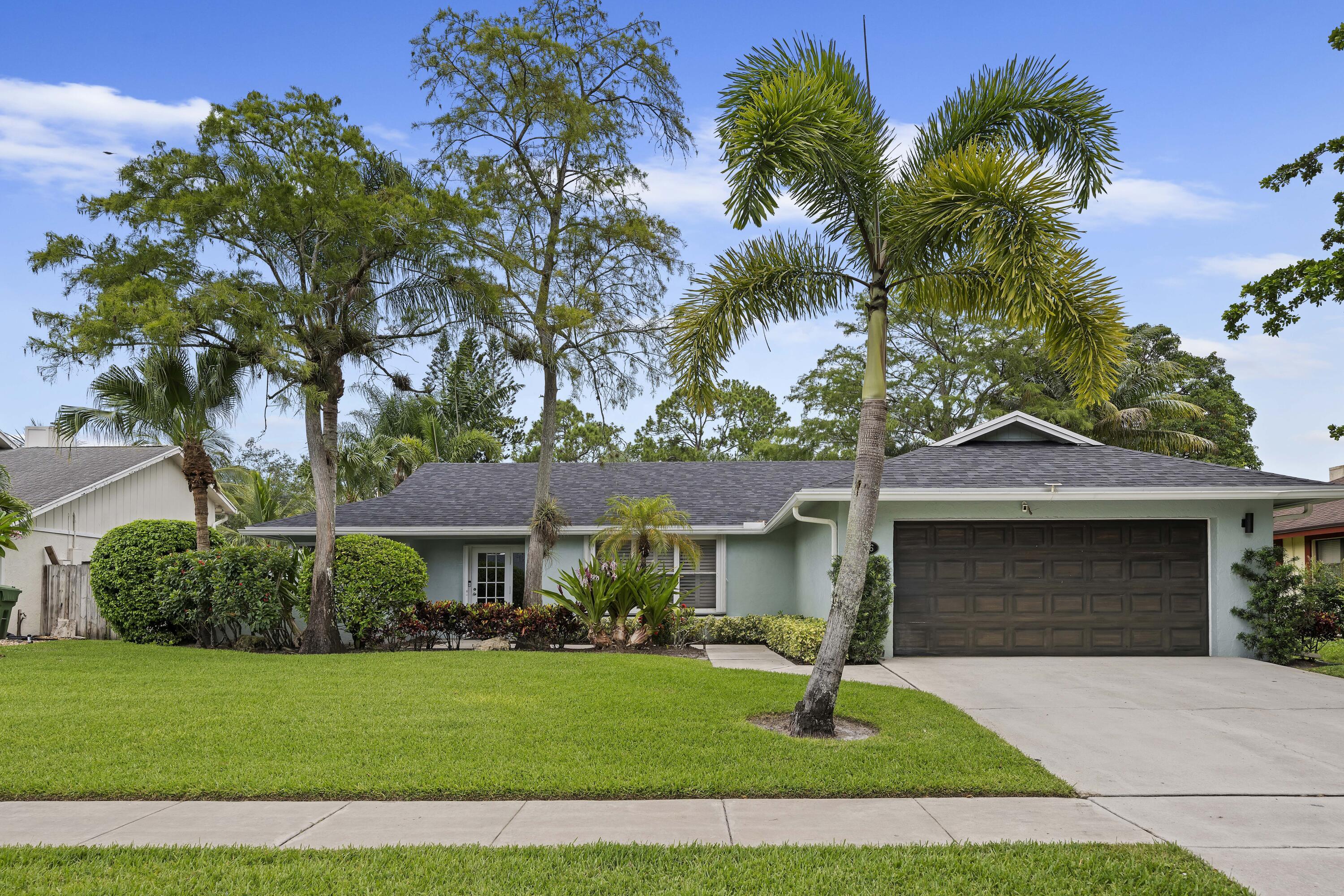 Foto de propiedad en 756 Juniper Place, Wellington, FL 33414 Wellington con MLS# 