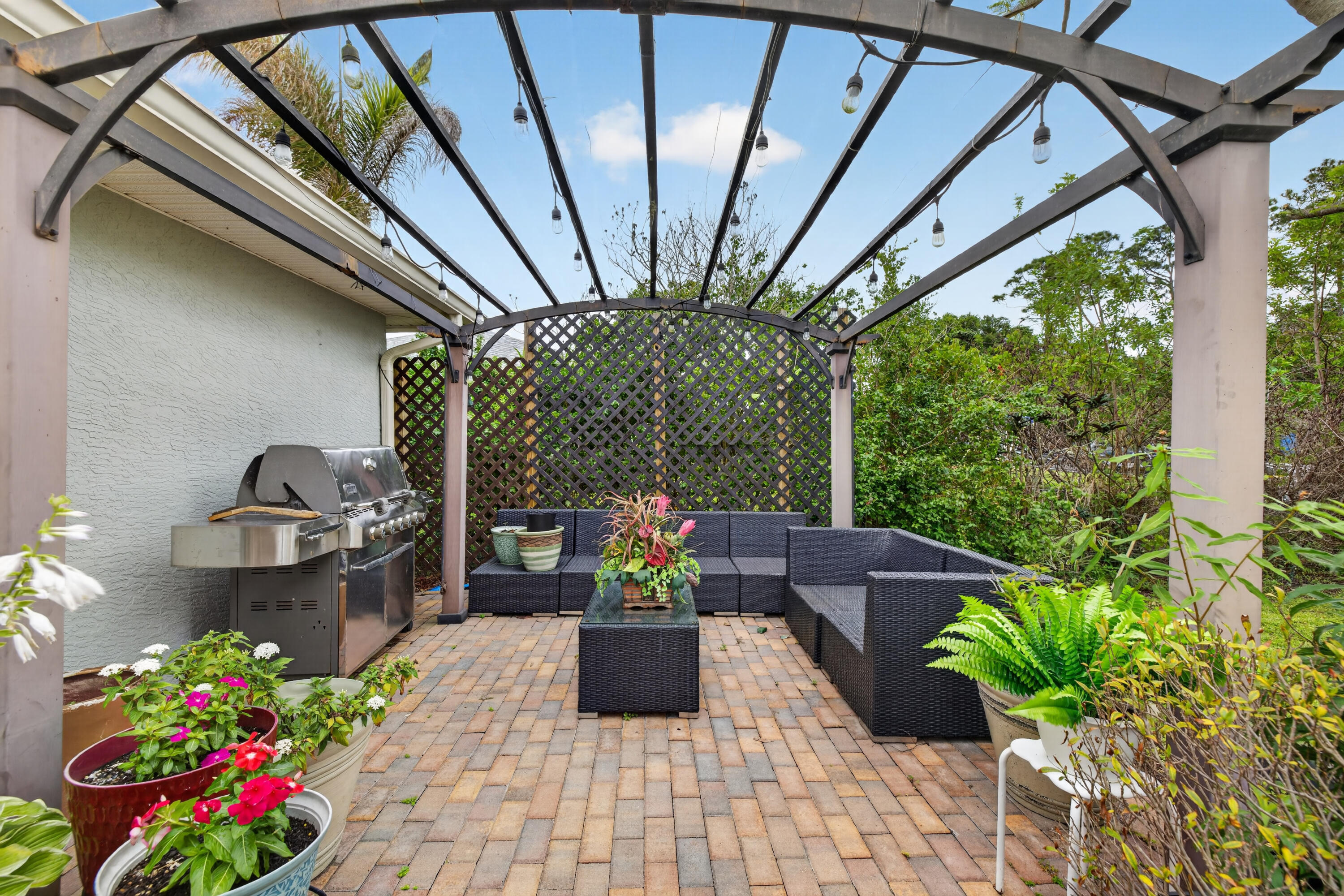 Foto de propiedad en 5606 Silver Oak Drive, Fort Pierce, FL 34982 Fort Pierce con MLS# 