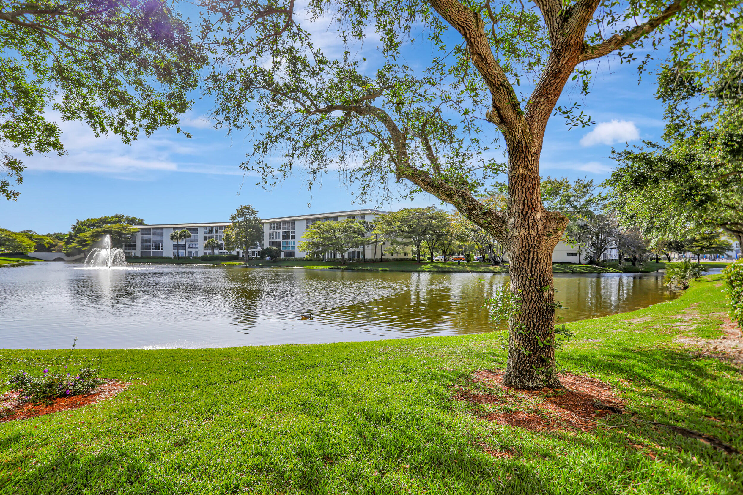 Foto de propiedad en 1704 Andros Isle E-1, Coconut Creek, FL 33066 Coconut Creek con MLS# 