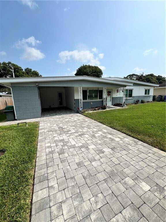 Foto de propiedad en 1950 Cortez Boulevard, Fort Pierce, FL 34982 Fort Pierce con MLS# 