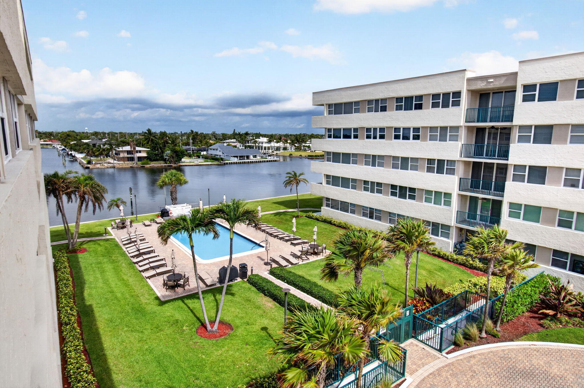 Foto de propiedad en 1236 Hillsboro Mile Hillsboro Mile 406, Hillsboro Beach, FL 33062 Hillsboro Beach con MLS# 