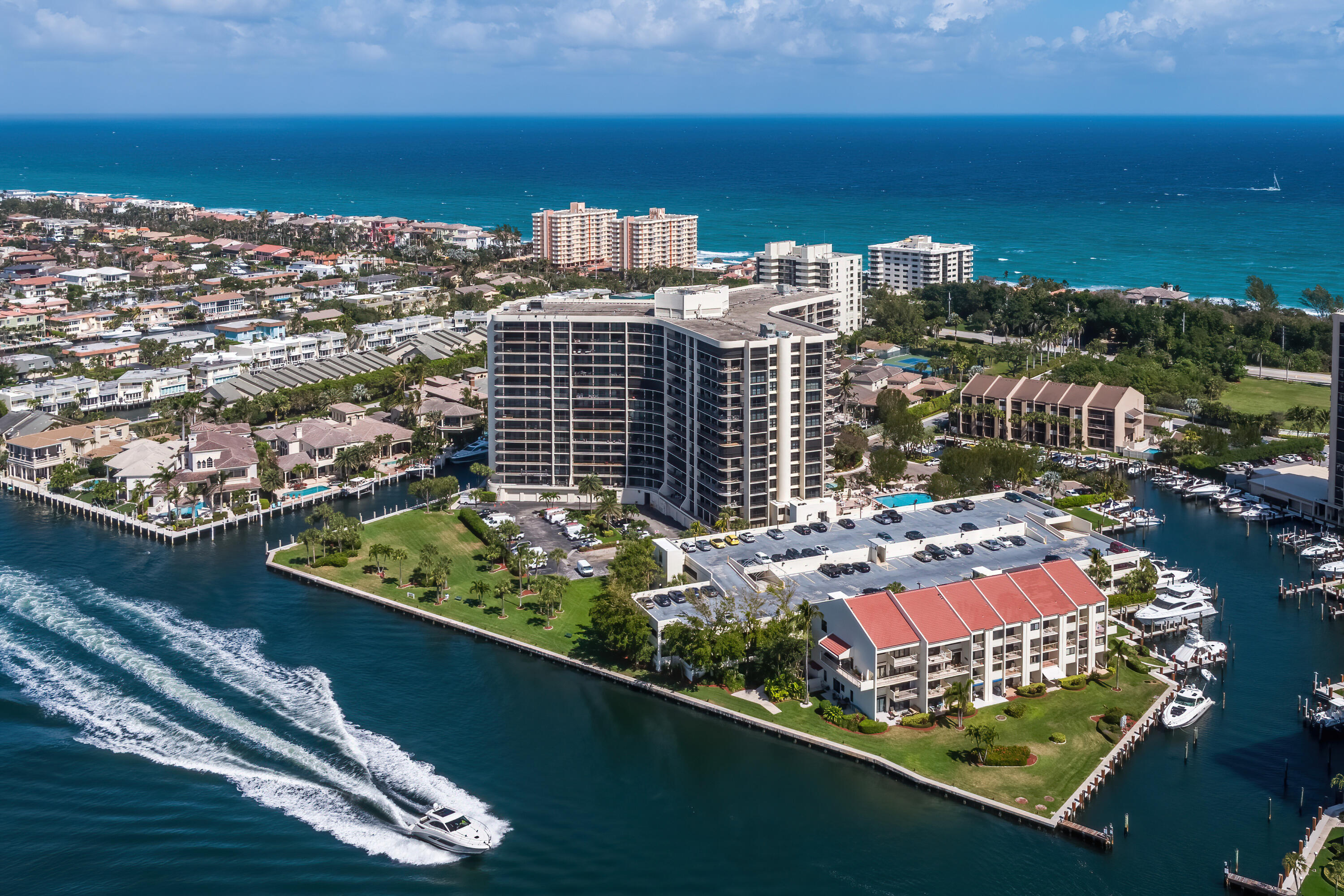 Foto de propiedad en 4740 S Ocean Boulevard S 501, Highland Beach, FL 33487 Highland Beach con MLS# 