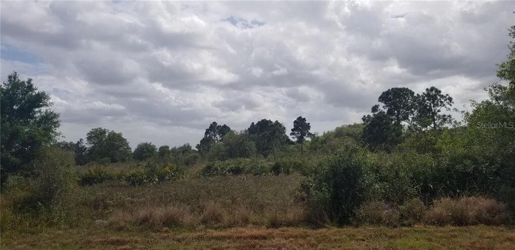 Foto de propiedad en 17442 NW 300th Street, Okeechobee, FL 34972 Okeechobee con MLS# 