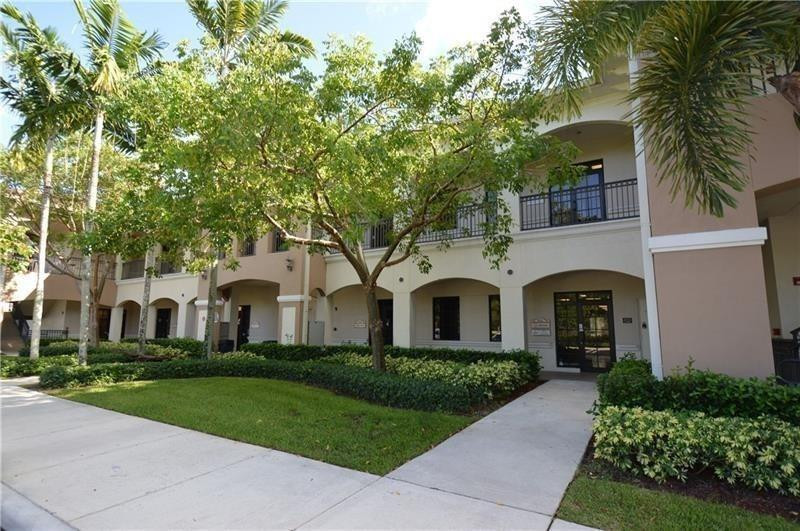 Foto de propiedad en 7551 Wiles Road 103, Coral Springs, FL 33067 Coral Springs con MLS# 
