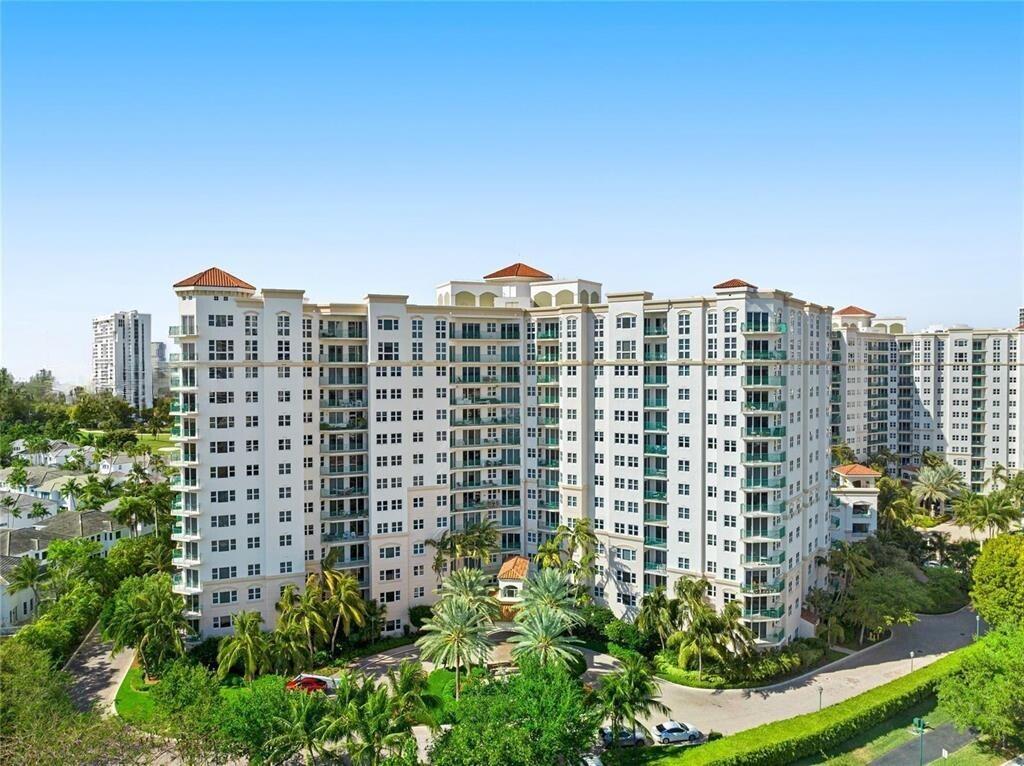 Foto de propiedad en 19900 E Country Club Drive 210, Aventura, FL 33180 Aventura con MLS# 
