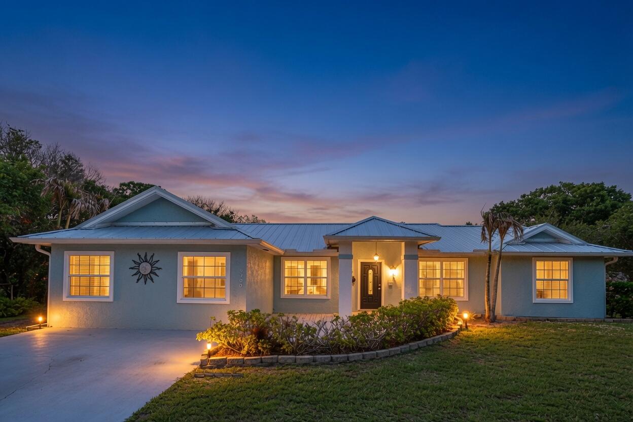 Foto de propiedad en 5700 Oleander Avenue, Fort Pierce, FL 34982 Fort Pierce con MLS# 
