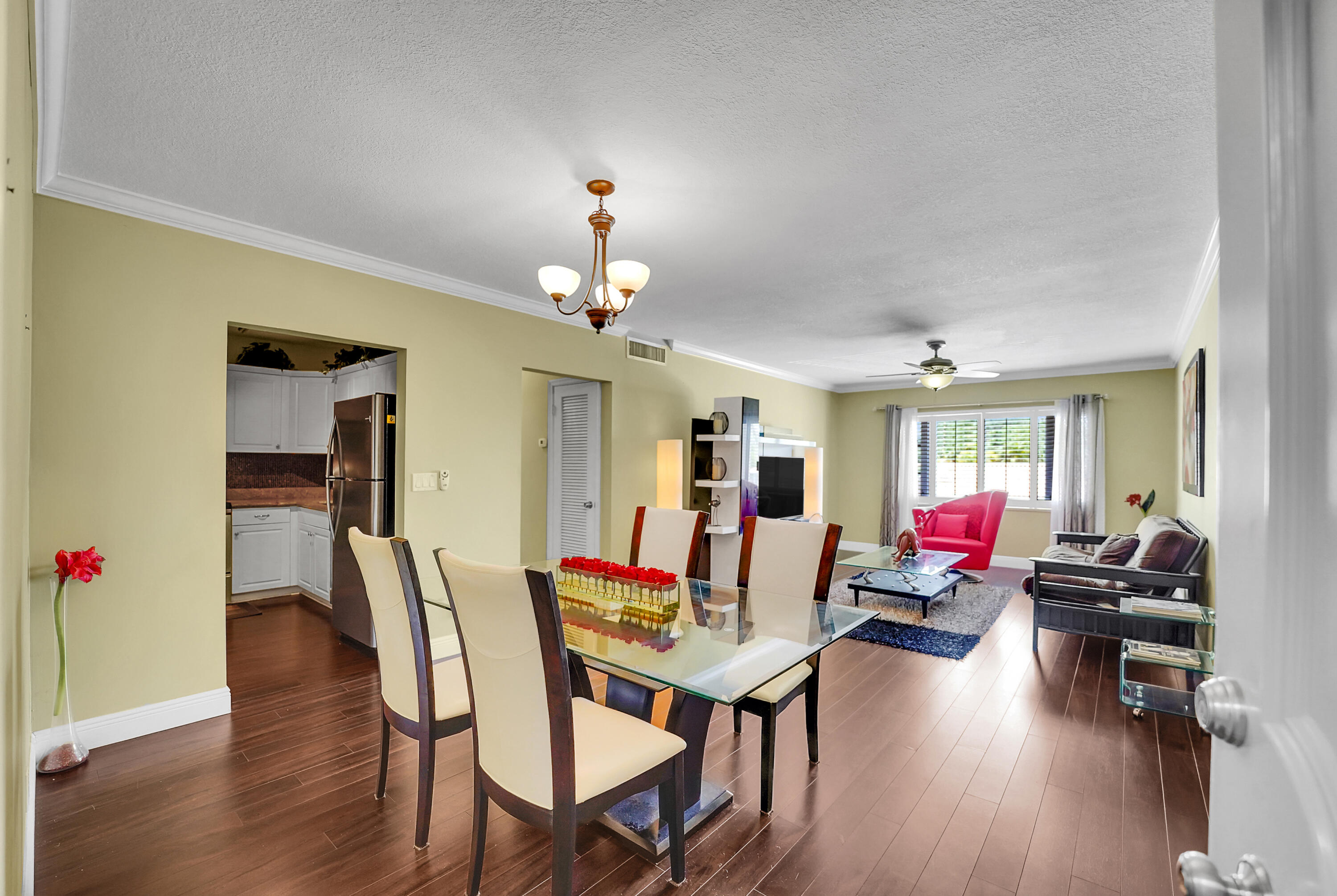Foto de propiedad en 2230 NE 56th Place 223, Fort Lauderdale, FL 33308 Fort Lauderdale con MLS# 
