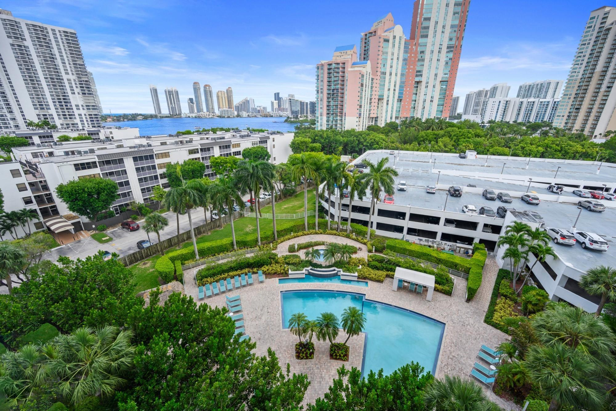 Foto de propiedad en 3300 NE 192nd Street 915, Aventura, FL 33180 Aventura con MLS# 