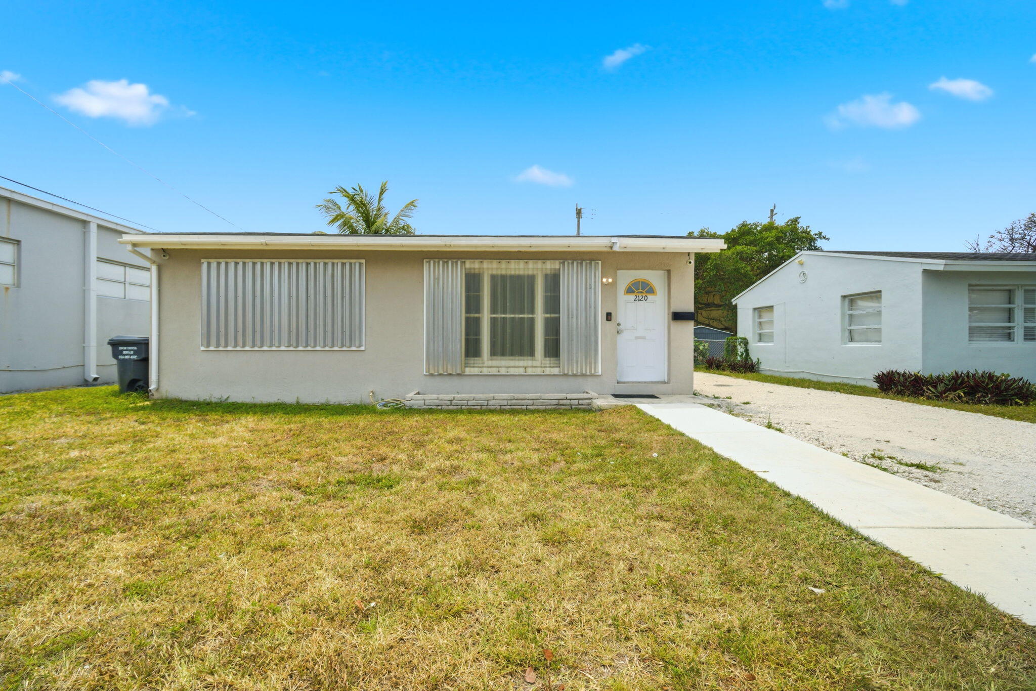 Foto de propiedad en 2120 Taylor Street, Hollywood, FL 33020 Hollywood con MLS# 