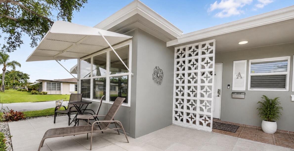 Foto de propiedad en 920 South Drive A, Delray Beach, FL 33445 Delray Beach con MLS# 
