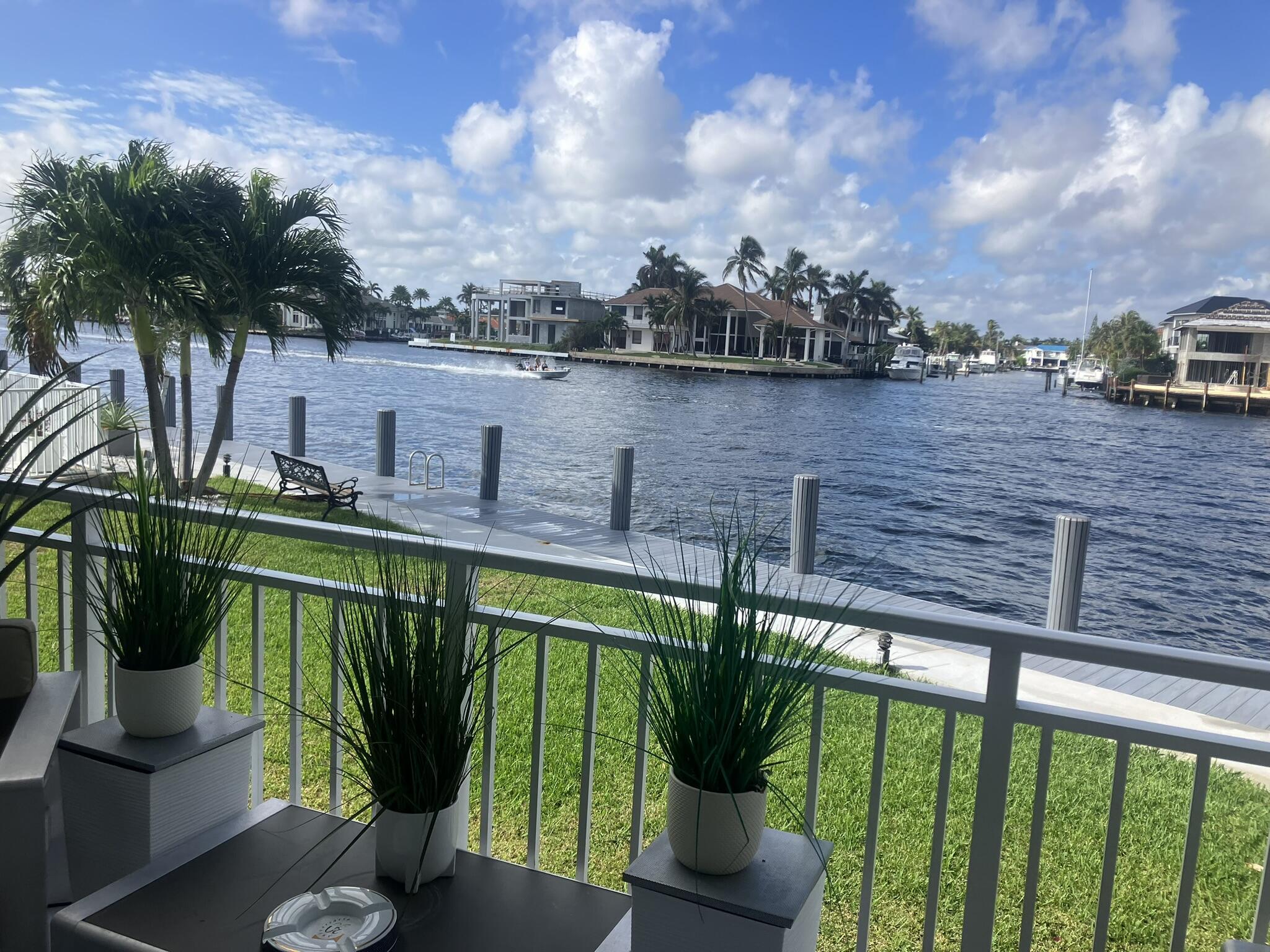 Alquilada 3114 S Ocean Boulevard S 102, Highland Beach, FL 33487, Highland Beach, FL 33487