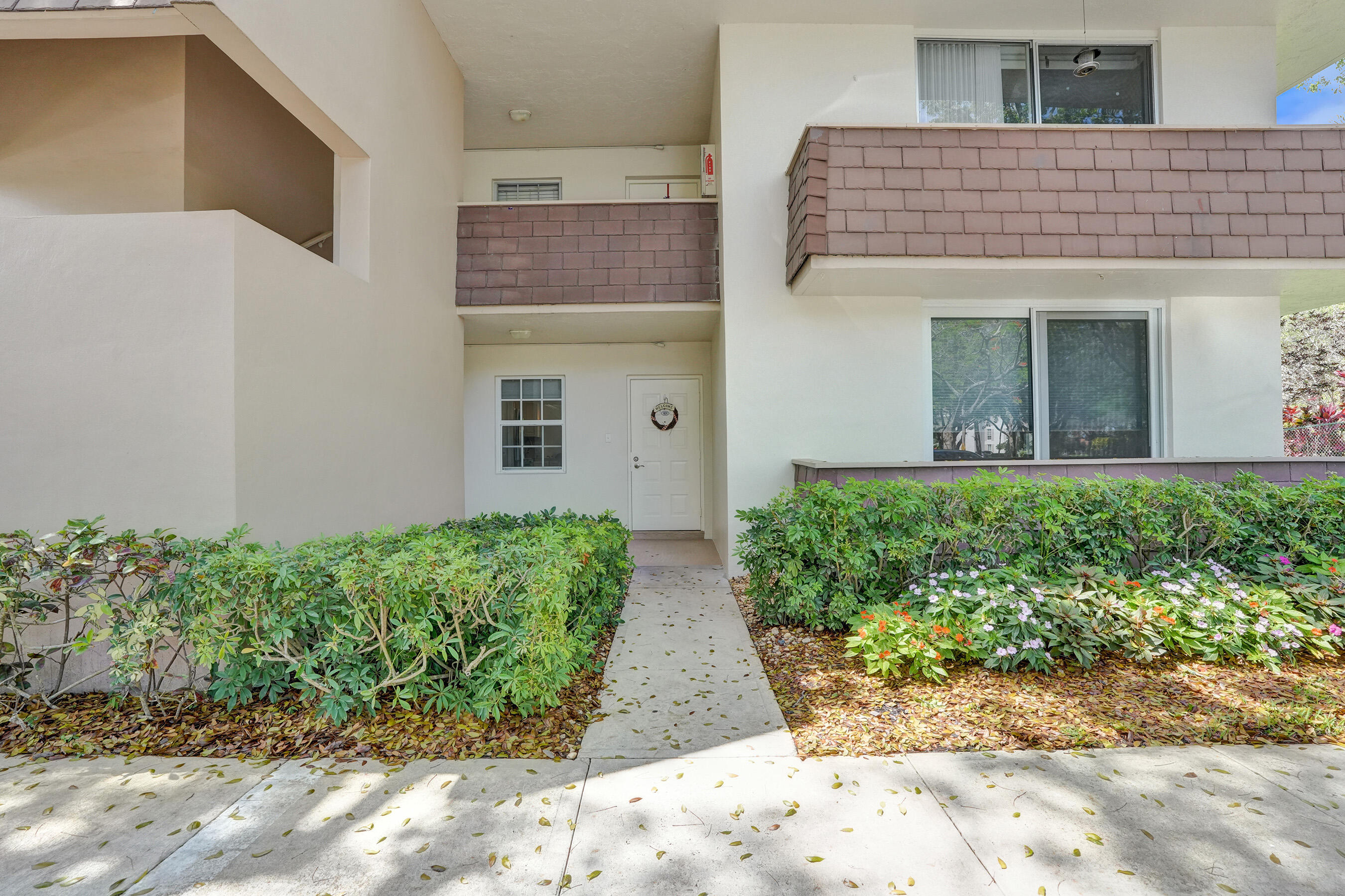 Foto de propiedad en 3621 Oaks Clubhouse Drive 101, Pompano Beach, FL 33069 Pompano Beach con MLS# 