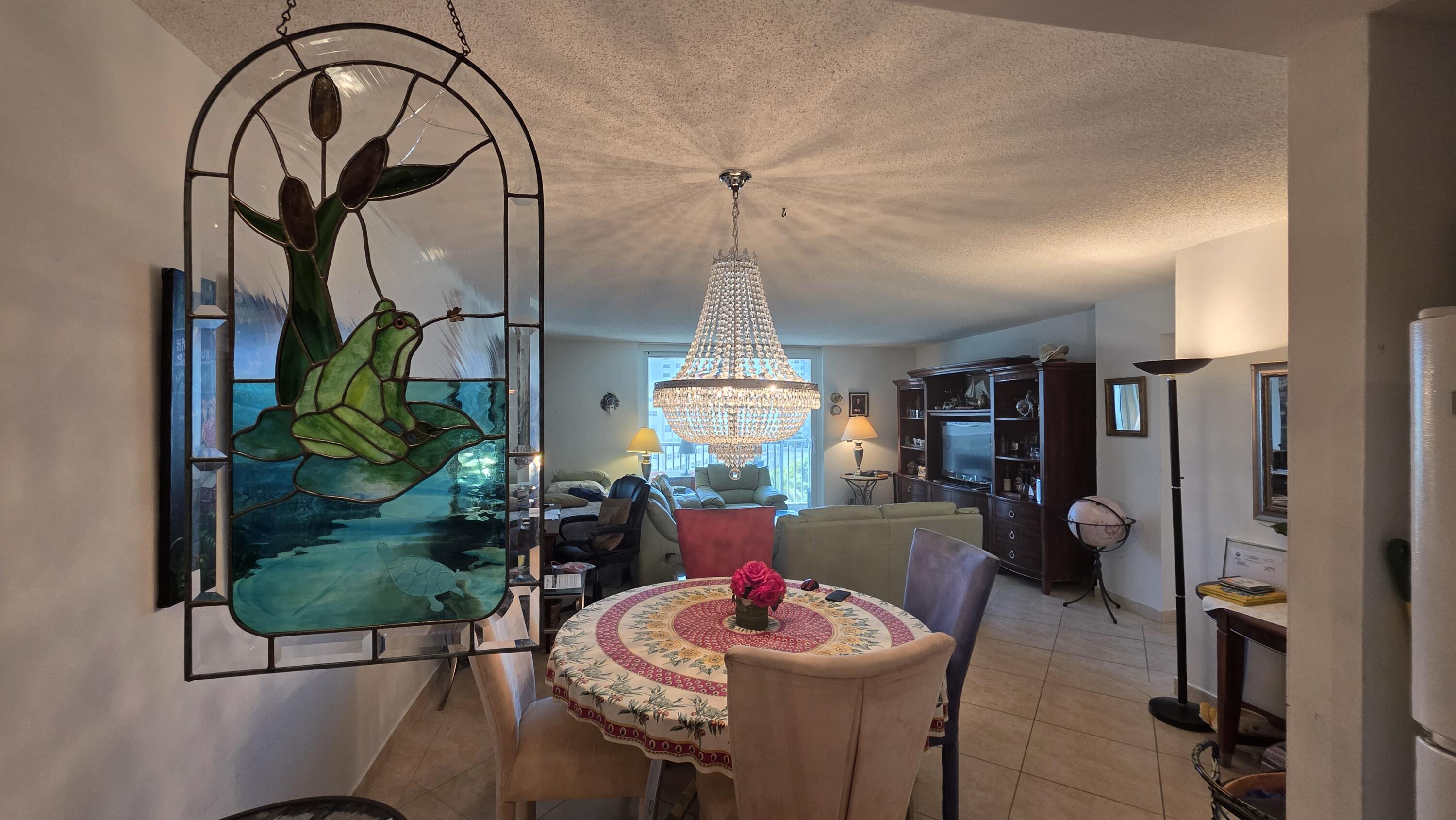 Foto de propiedad en 100 Golden Isles Drive 714, Hallandale Beach, FL 33009 Hallandale Beach con MLS# 