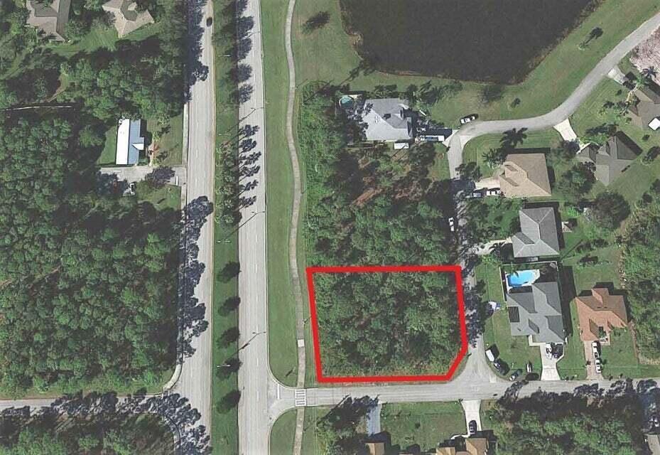 Foto de propiedad en 1110 SW East Louise Circle, Port St. Lucie, FL 34953 Port St. Lucie con MLS# 