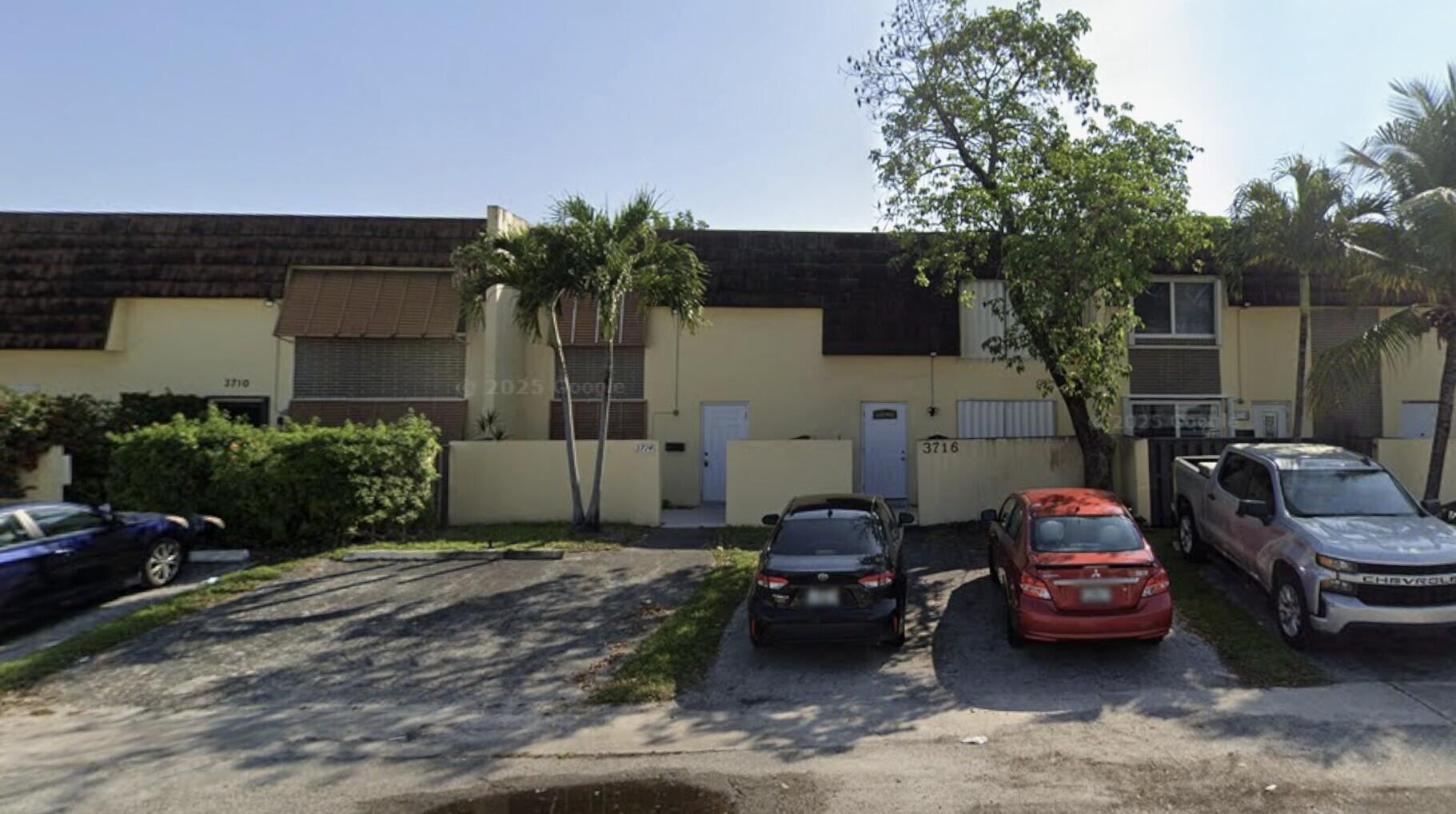 Foto de propiedad en 3714 SW 60th Terrace 28, Davie, FL 33314 Davie con MLS# 