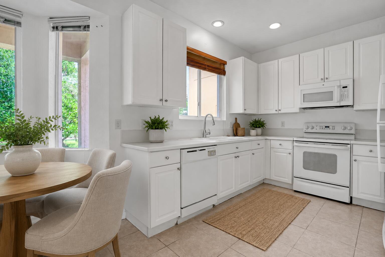 Foto de propiedad en 176 Bellezza Terrace, Royal Palm Beach, FL 33411 Royal Palm Beach con MLS# 