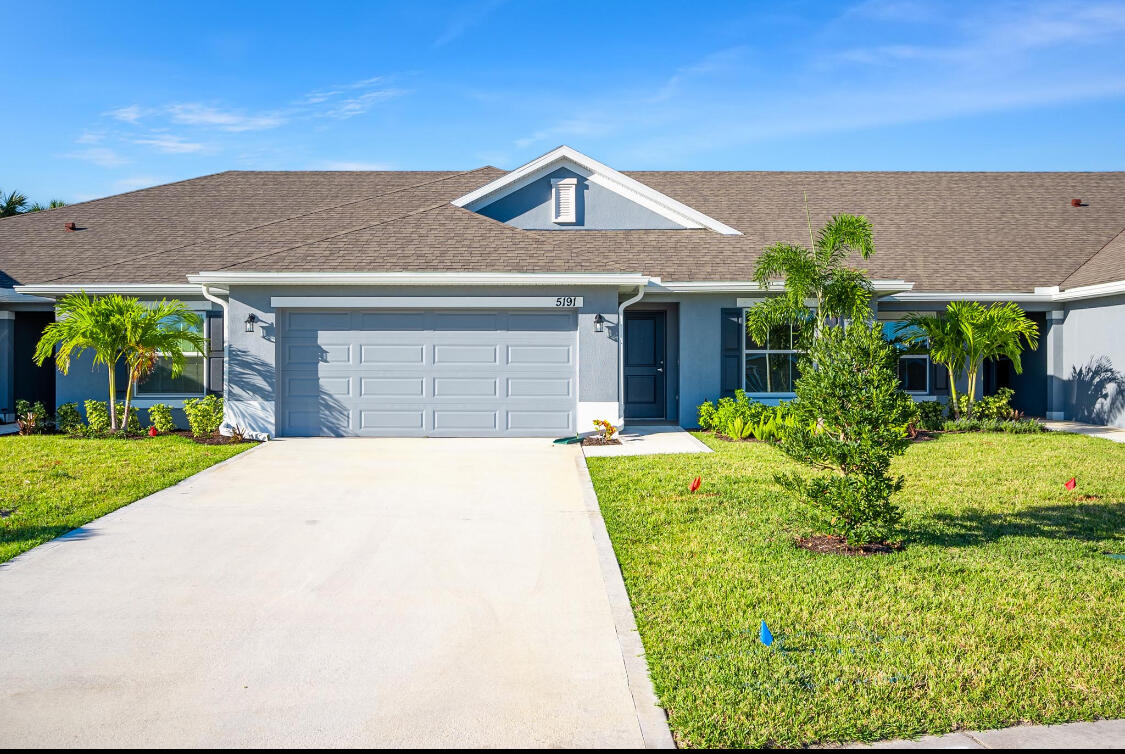 Foto de propiedad en 8605 Giovanni Avenue, Fort Pierce, FL 34951 Fort Pierce con MLS# 
