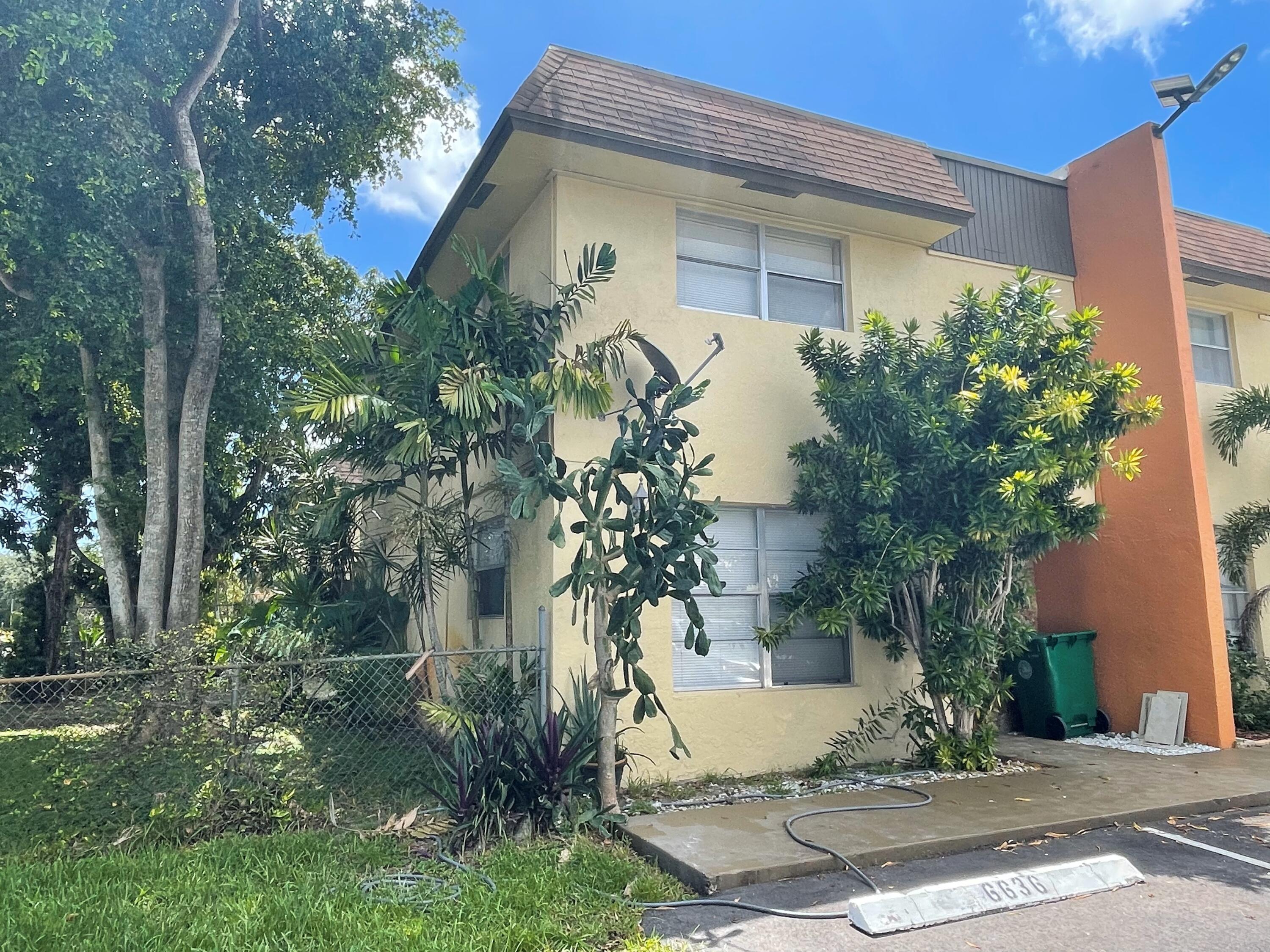 Foto de propiedad en 6636 SW 41st Street 6636, Davie, FL 33314 Davie con MLS# 