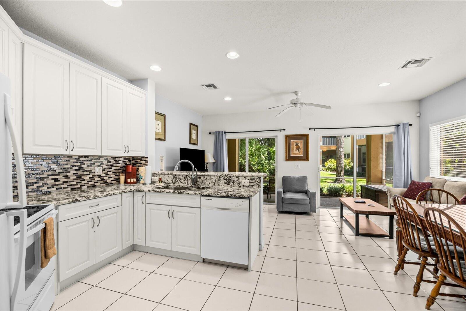 Foto de propiedad en 9119 Sand Shot Way, Port St. Lucie, FL 34986 Port St. Lucie con MLS# 