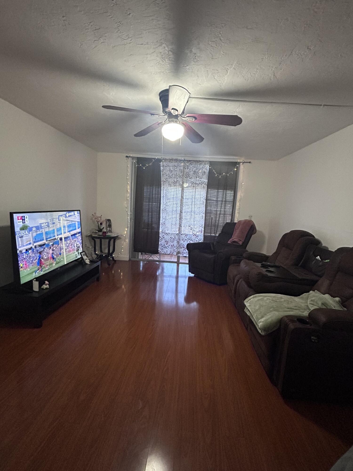 Foto de propiedad en 7300 NW 17th Street 121, Plantation, FL 33313 Plantation con MLS# 