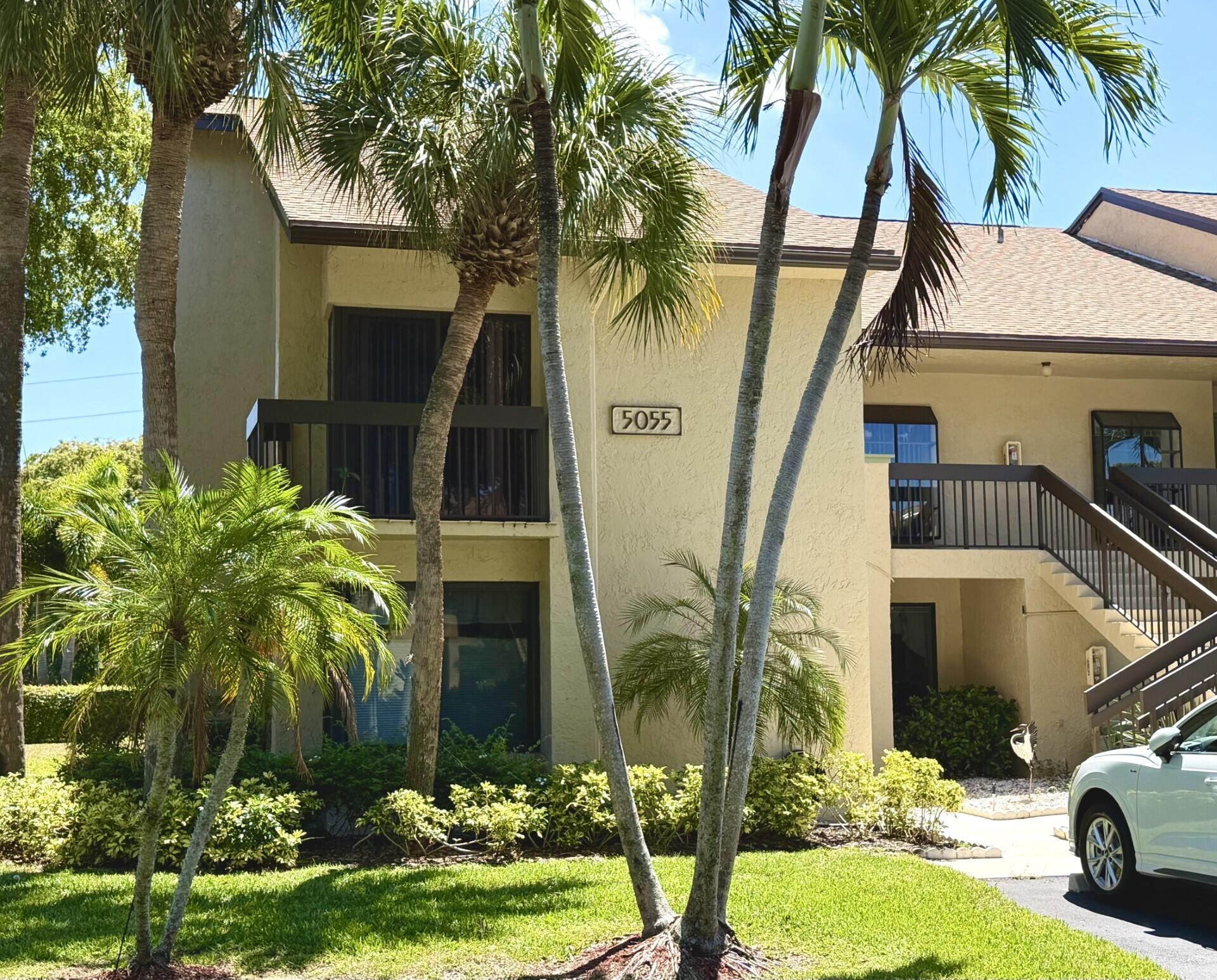 Foto de propiedad en 5055 Oakhill Lane 221, Delray Beach, FL 33484 Delray Beach con MLS# 