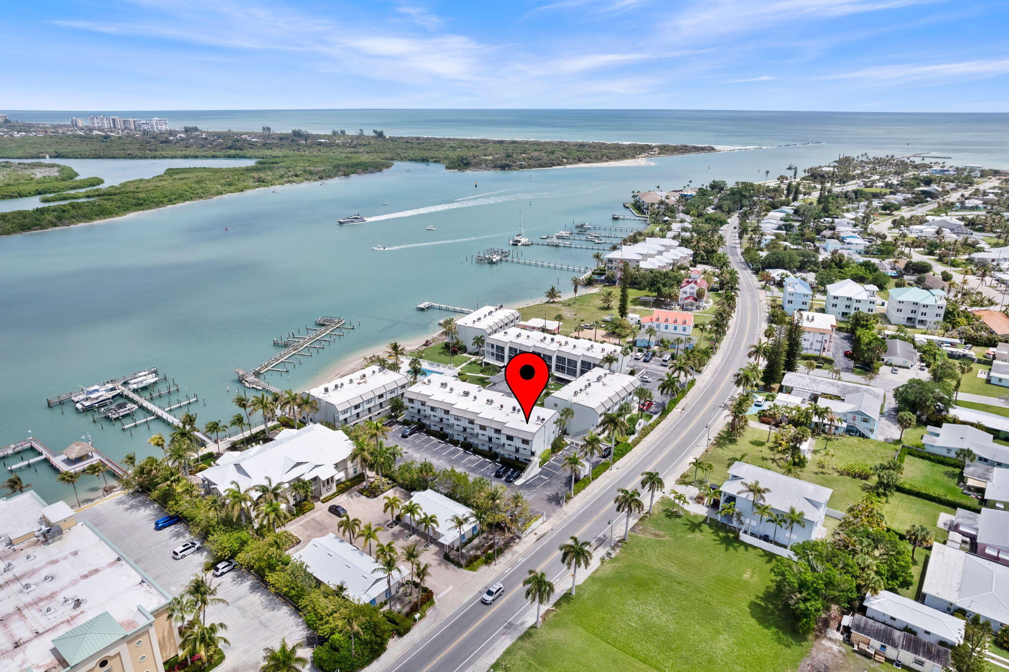 Foto de propiedad en 1300 Seaway Drive B7, Fort Pierce, FL 34949 Fort Pierce con MLS# 
