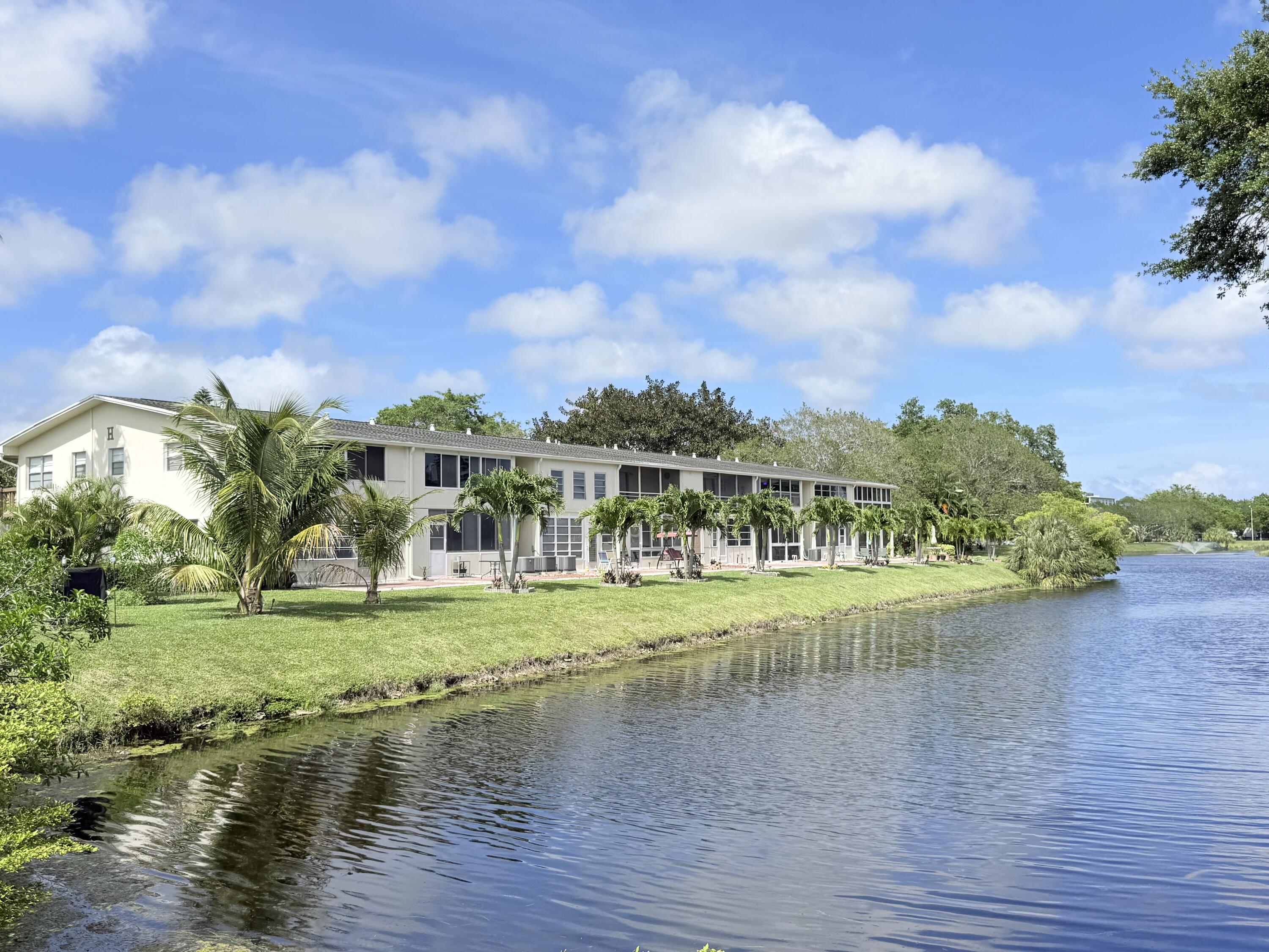 Foto de propiedad en 165 Tilford H 165, Deerfield Beach, FL 33442 Deerfield Beach con MLS# 