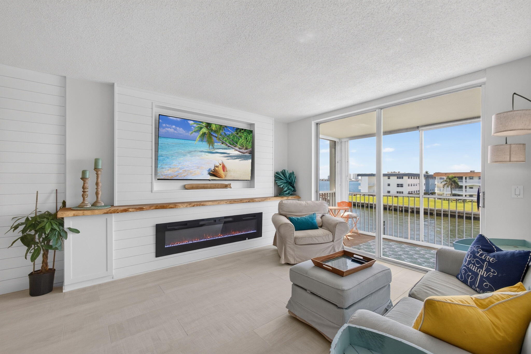 Foto de propiedad en 100 Paradise Harbour Boulevard 307, North Palm Beach, FL 33408 North Palm Beach con MLS# 