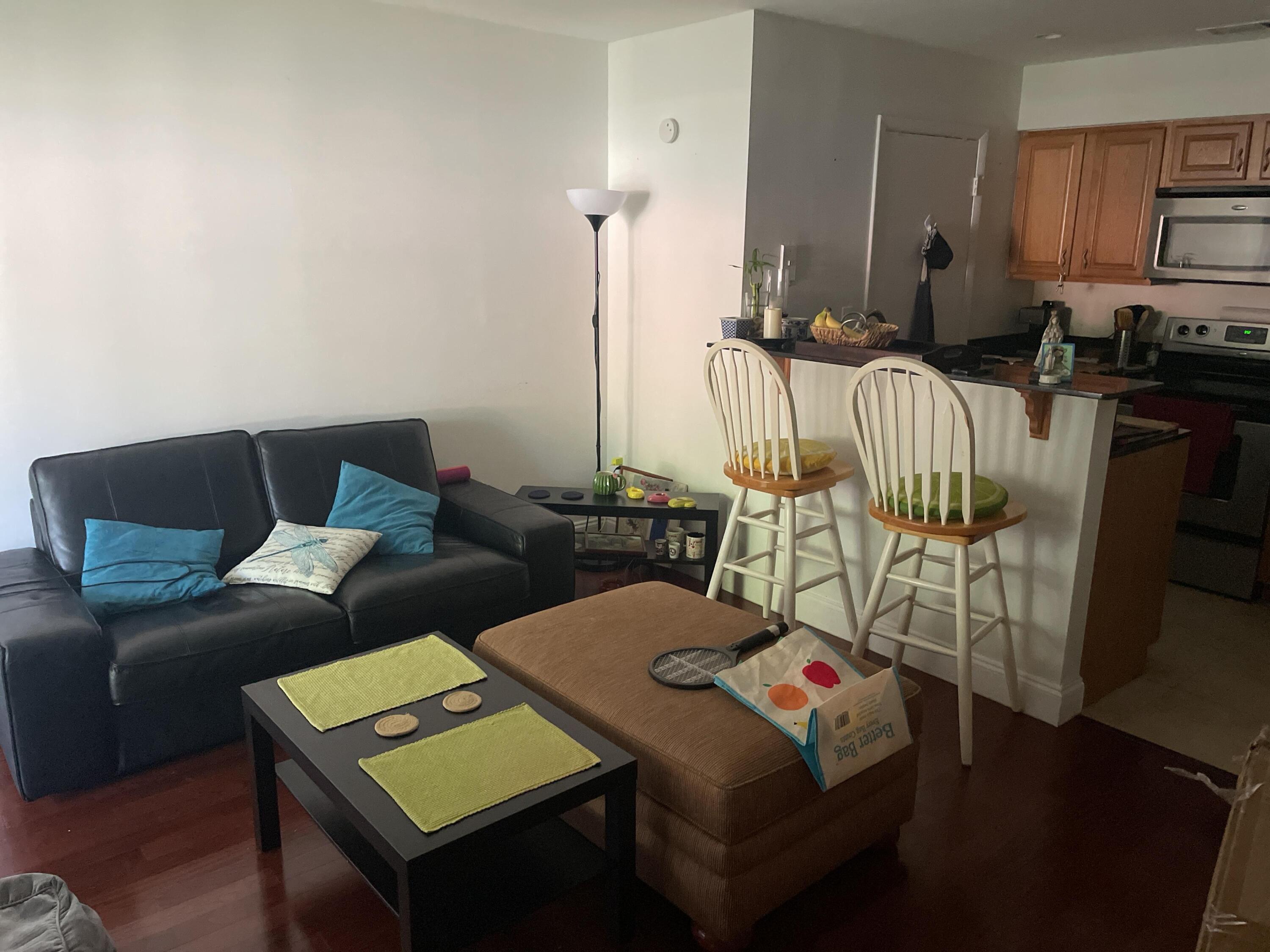 Foto de propiedad en 17485 NW 67th Court J-21, Hialeah, FL 33015 Hialeah con MLS# 