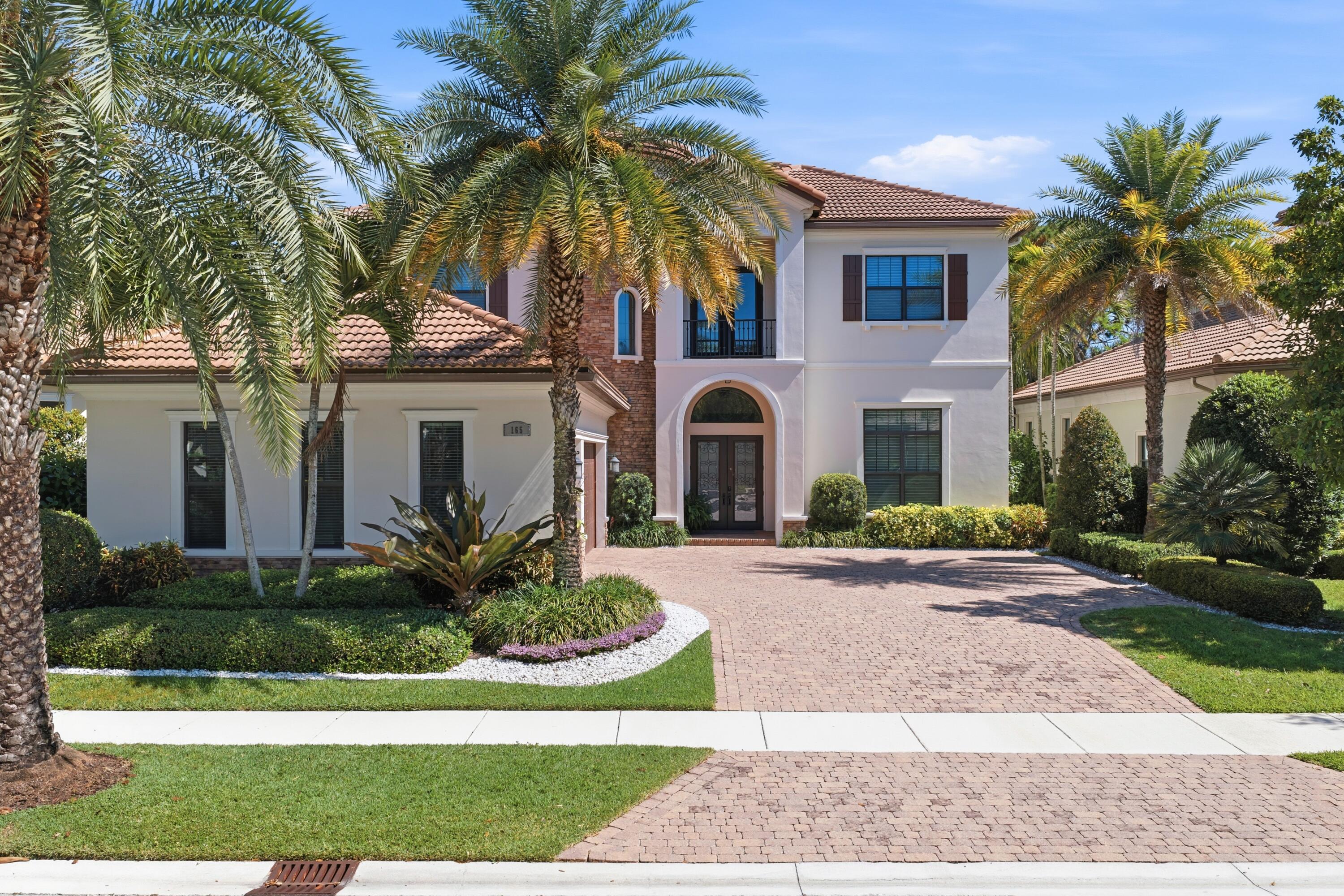 Foto de propiedad en 165 Gardenia Isle Drive, Palm Beach Gardens, FL 33418 Palm Beach Gardens con MLS# 