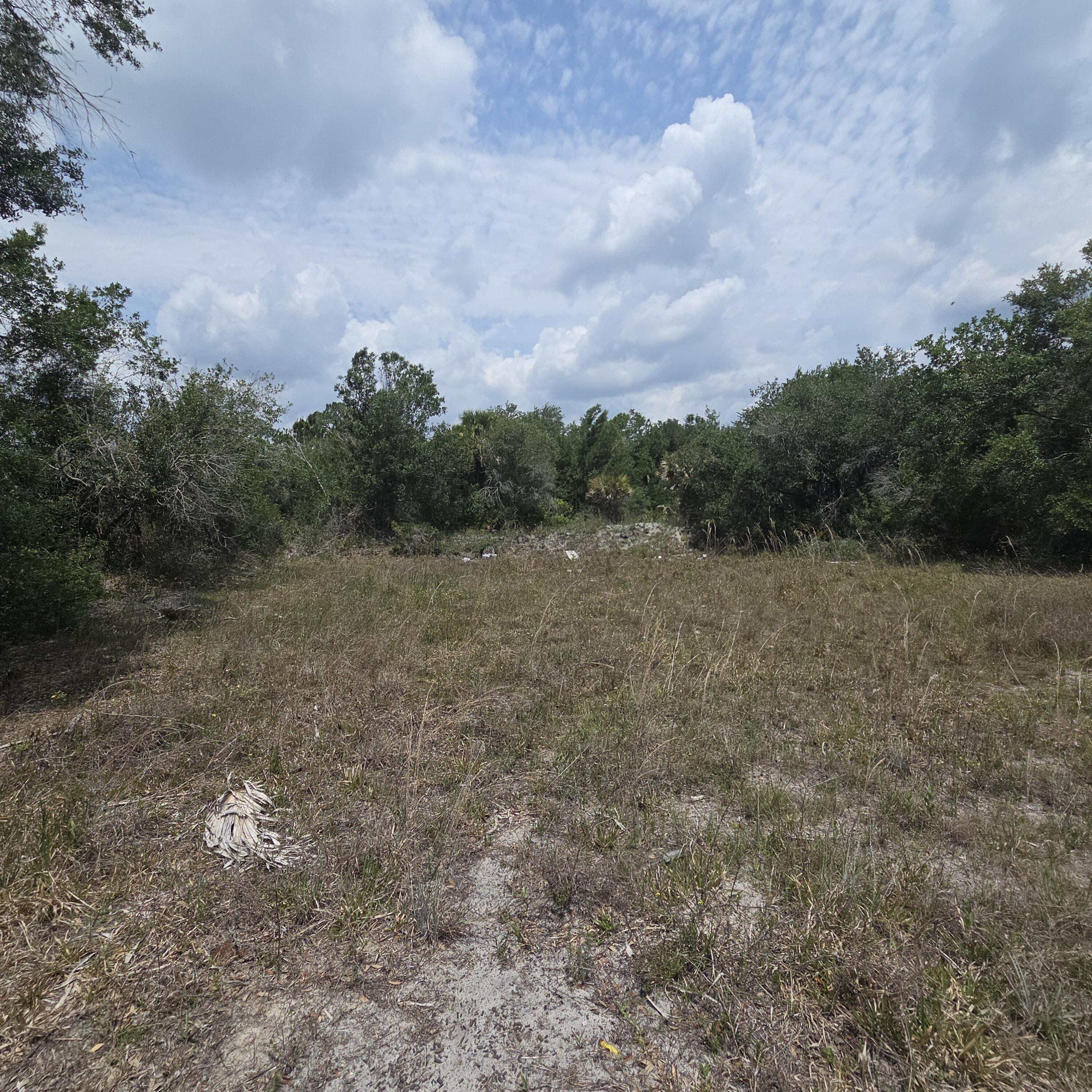 Foto de propiedad en 15777 NW 306th Street, Okeechobee, FL 34972 Okeechobee con MLS# 