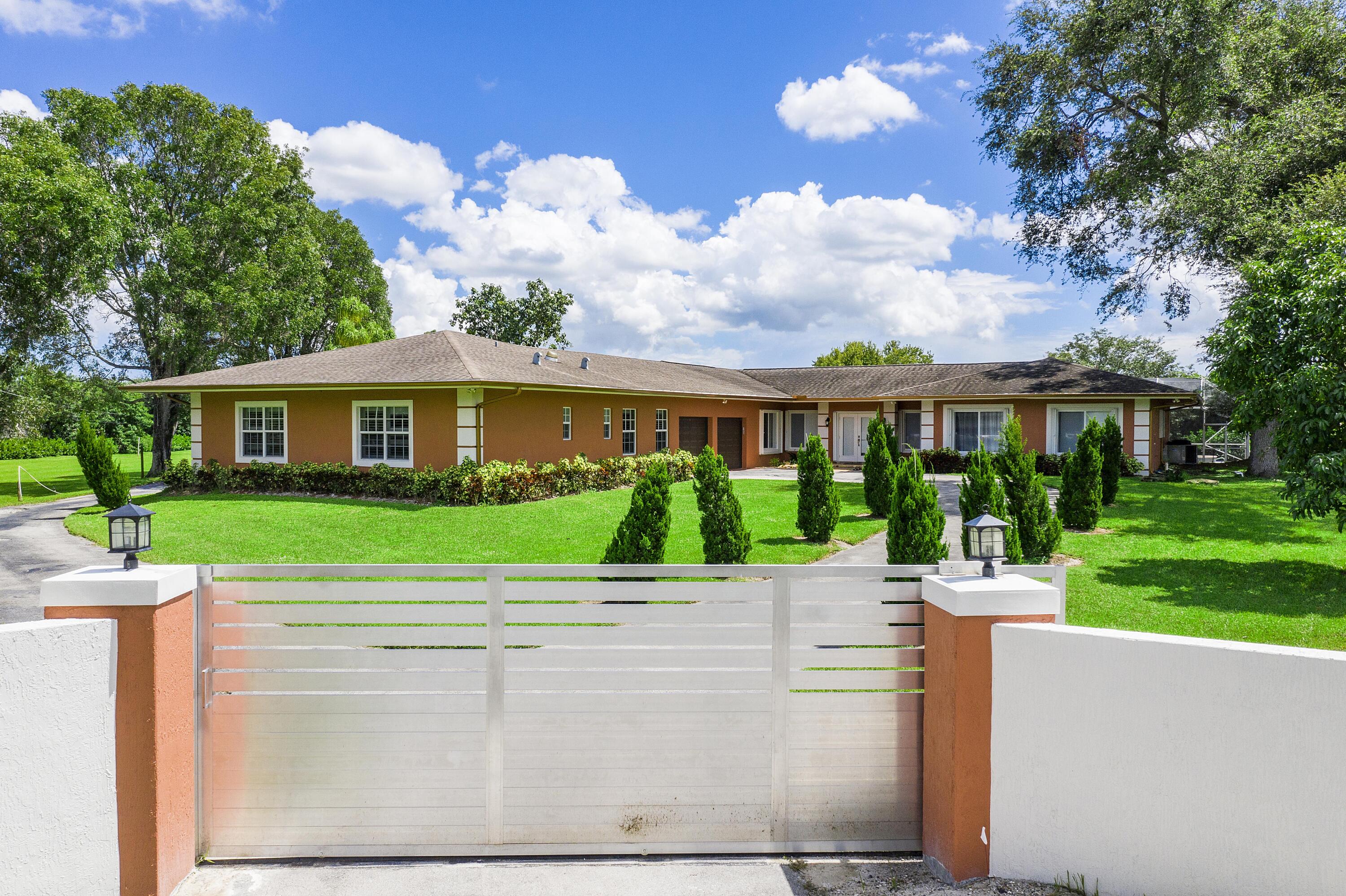 Foto de propiedad en 7600 NW 82nd Terrace, Parkland, FL 33067 Parkland con MLS# 